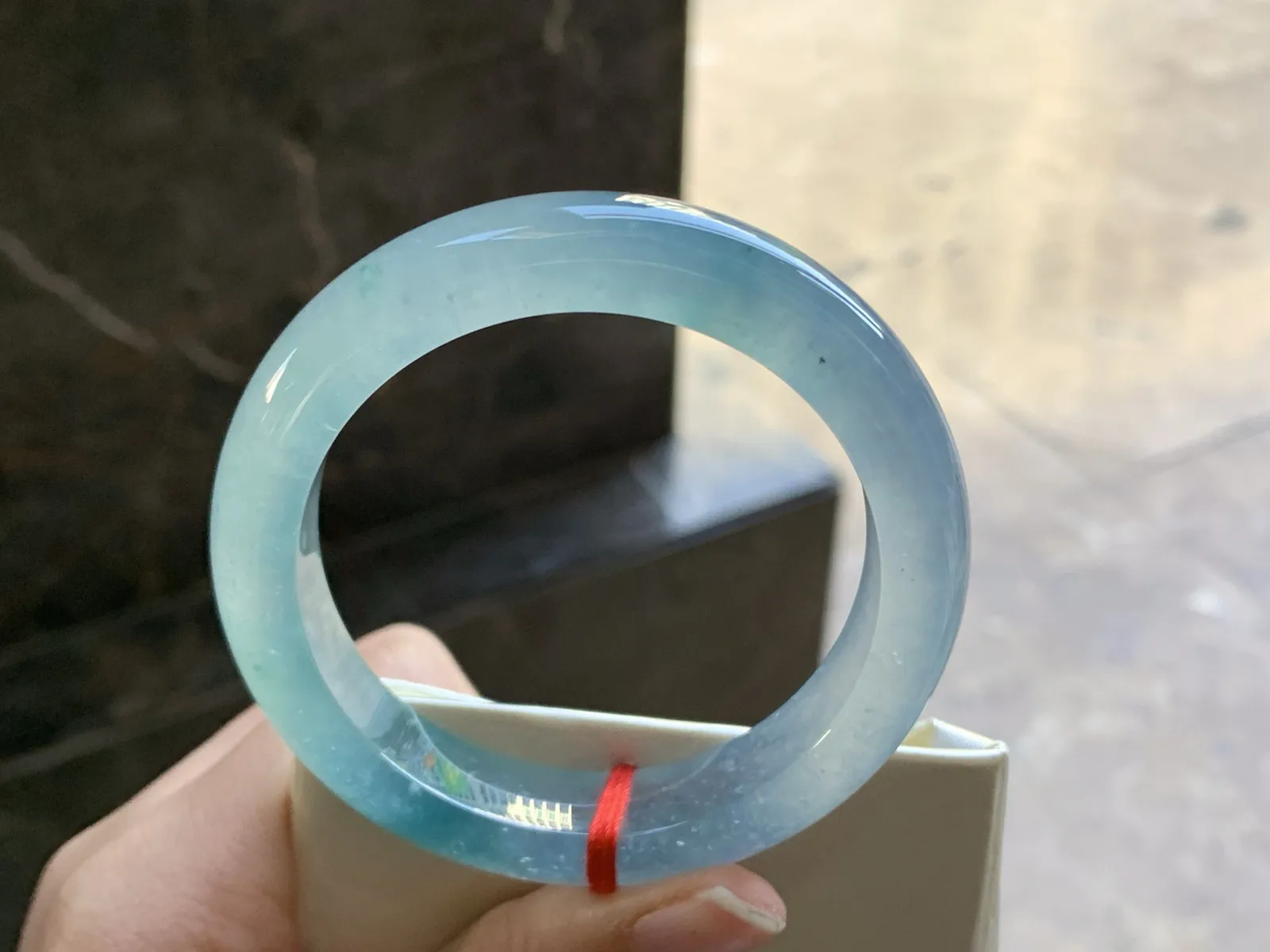 54-12.2-8

冰蓝花手镯^_^透亮