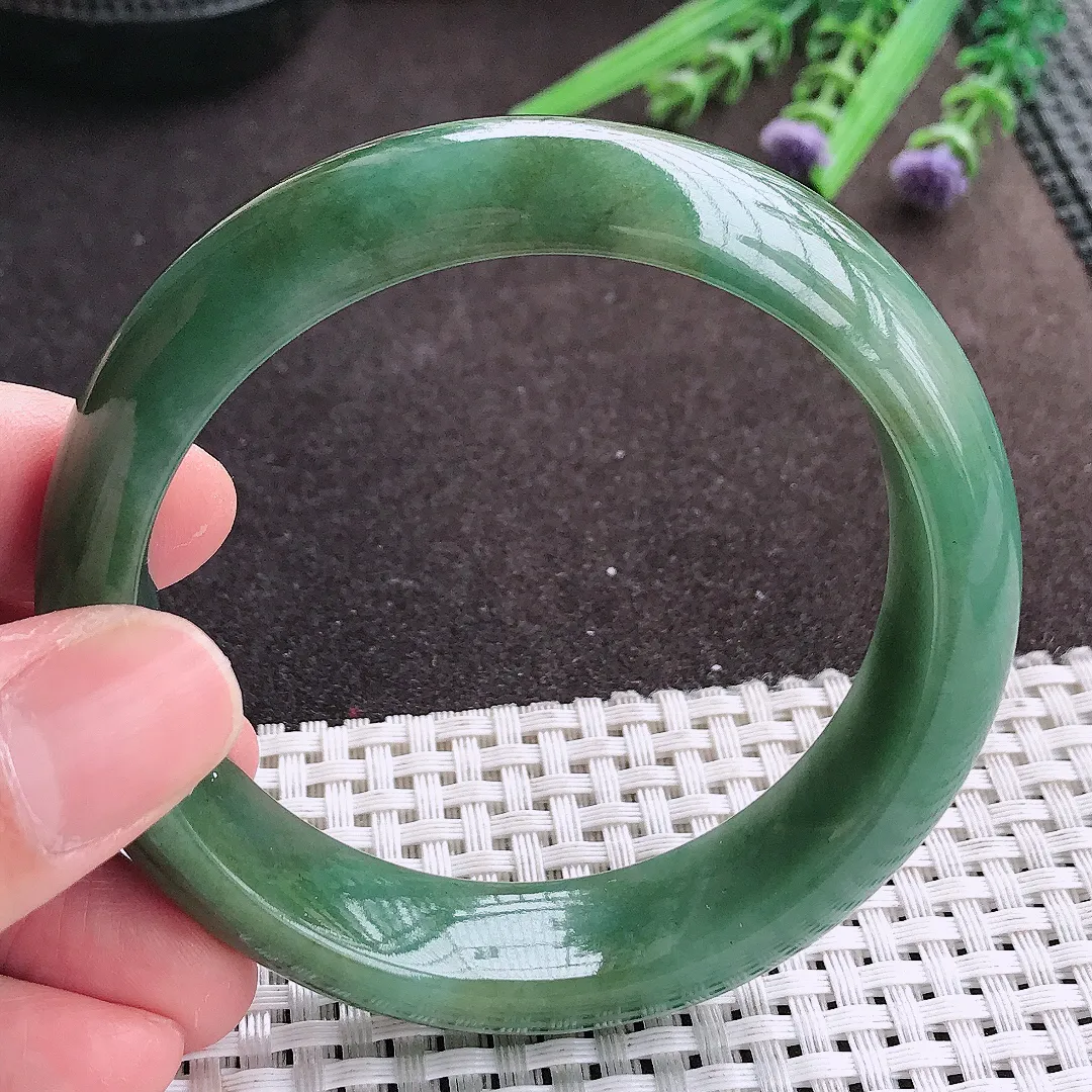 实拍A货翡翠57.8/16/8.8老坑精美温润满色油绿手镯宽边轮胎镯女款
