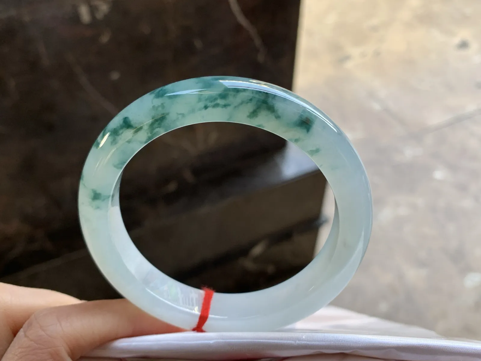 60-12-9.6

蓝花大圈手镯^_^飘花浓郁