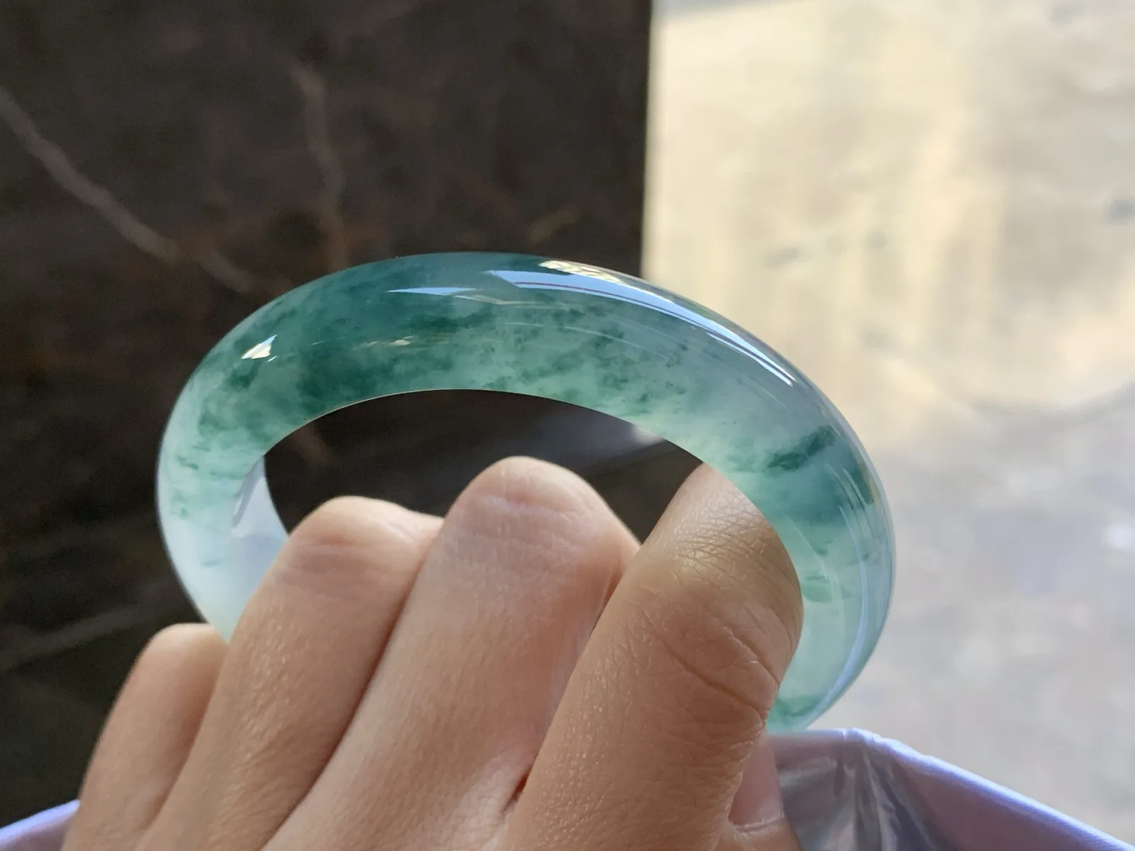 55-12.5-8.5

蓝花手镯^_^水润 冰透 飘花浓郁