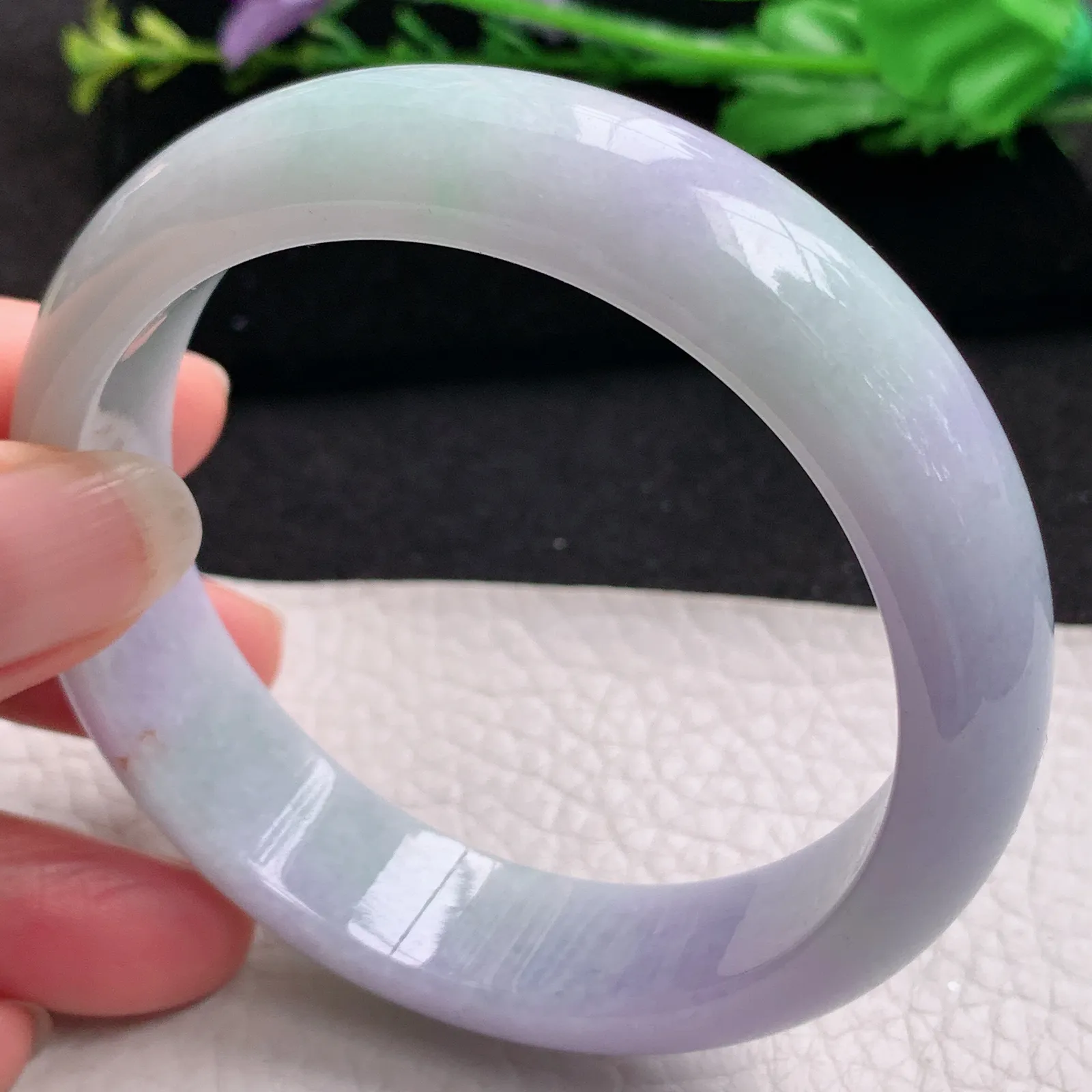 ee大圈口60*15.6*8轮胎镯 缅甸翡翠精美水润春带彩宽边玉手镯 玉手环