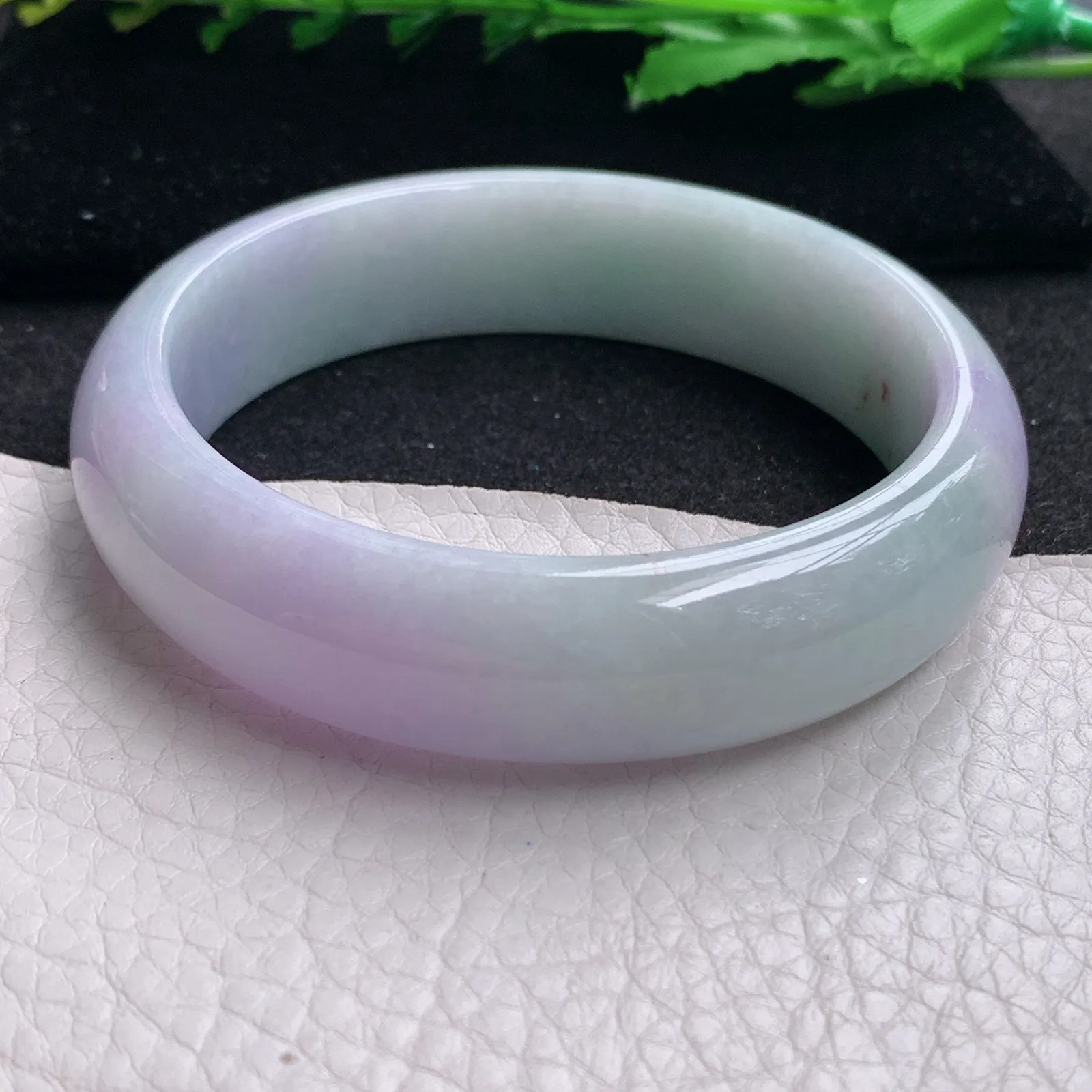 ee大圈口60*15.6*8轮胎镯 缅甸翡翠精美水润春带彩宽边玉手镯 玉手环