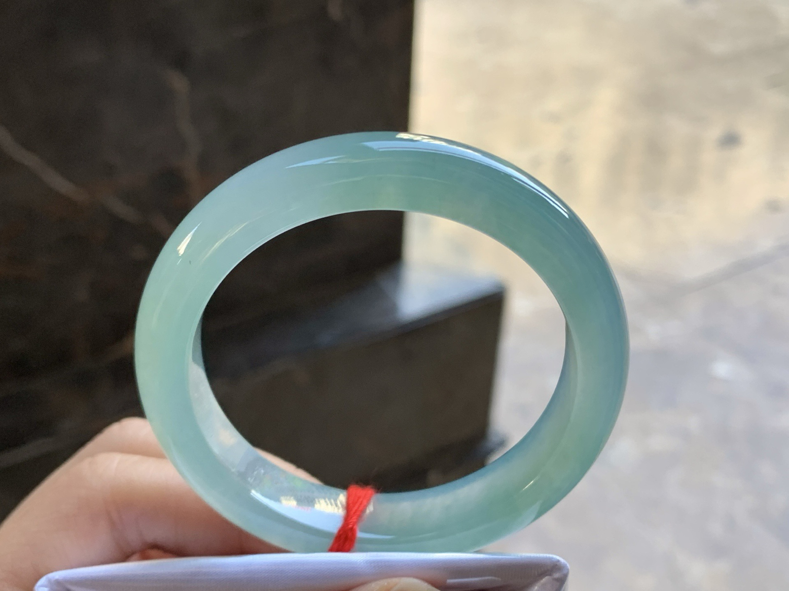 52-11.9-8.3

冰蓝手镯^_^水润冰透