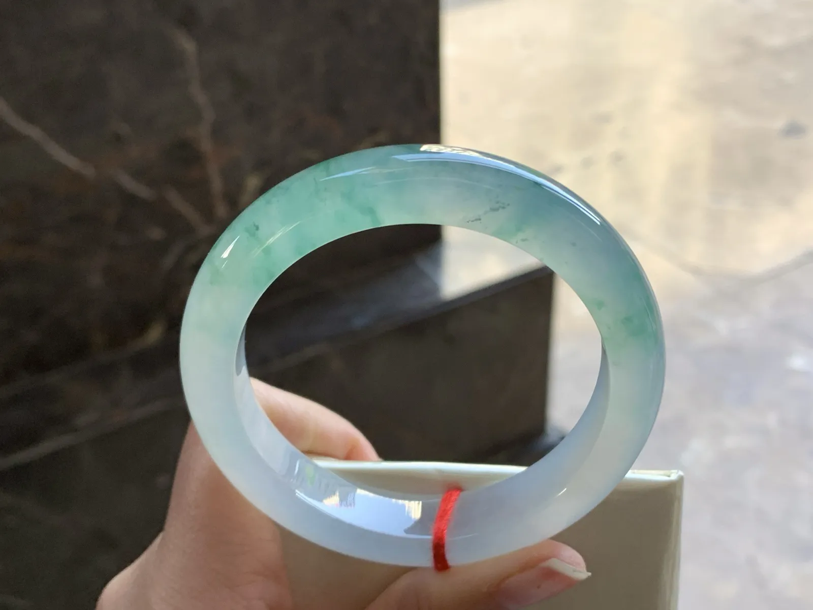 57.5-12.4-9.2

冰种飘花手镯^_^冰透