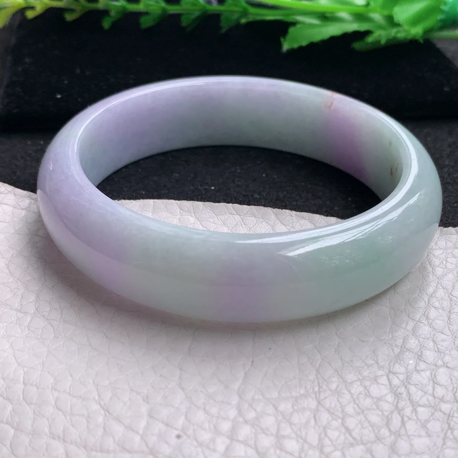 ee大圈口60*15.6*8轮胎镯 缅甸翡翠精美水润春带彩宽边玉手镯 玉手环