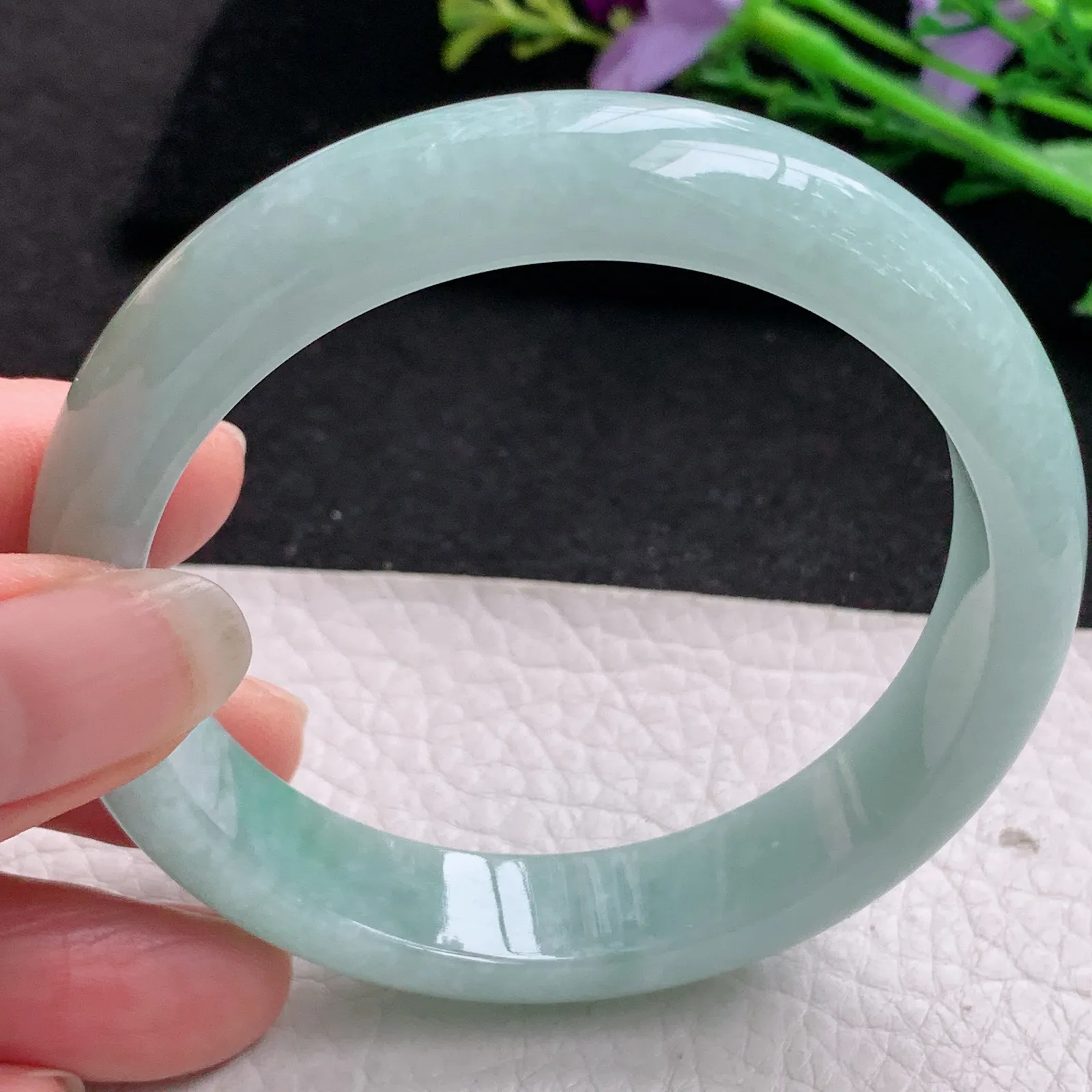 js实拍57.5*13*7.8平安镯 缅甸翡翠精美飘绿花宽边玉手镯 玉手环