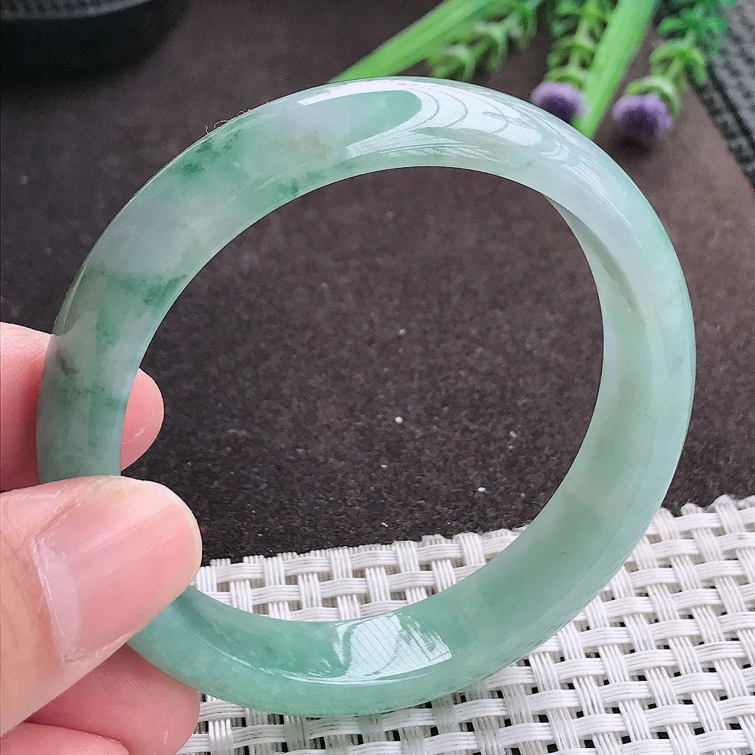 实拍A货翡翠56/13/7.2老坑冰润起胶飘花手镯宽边翡翠玉镯女款