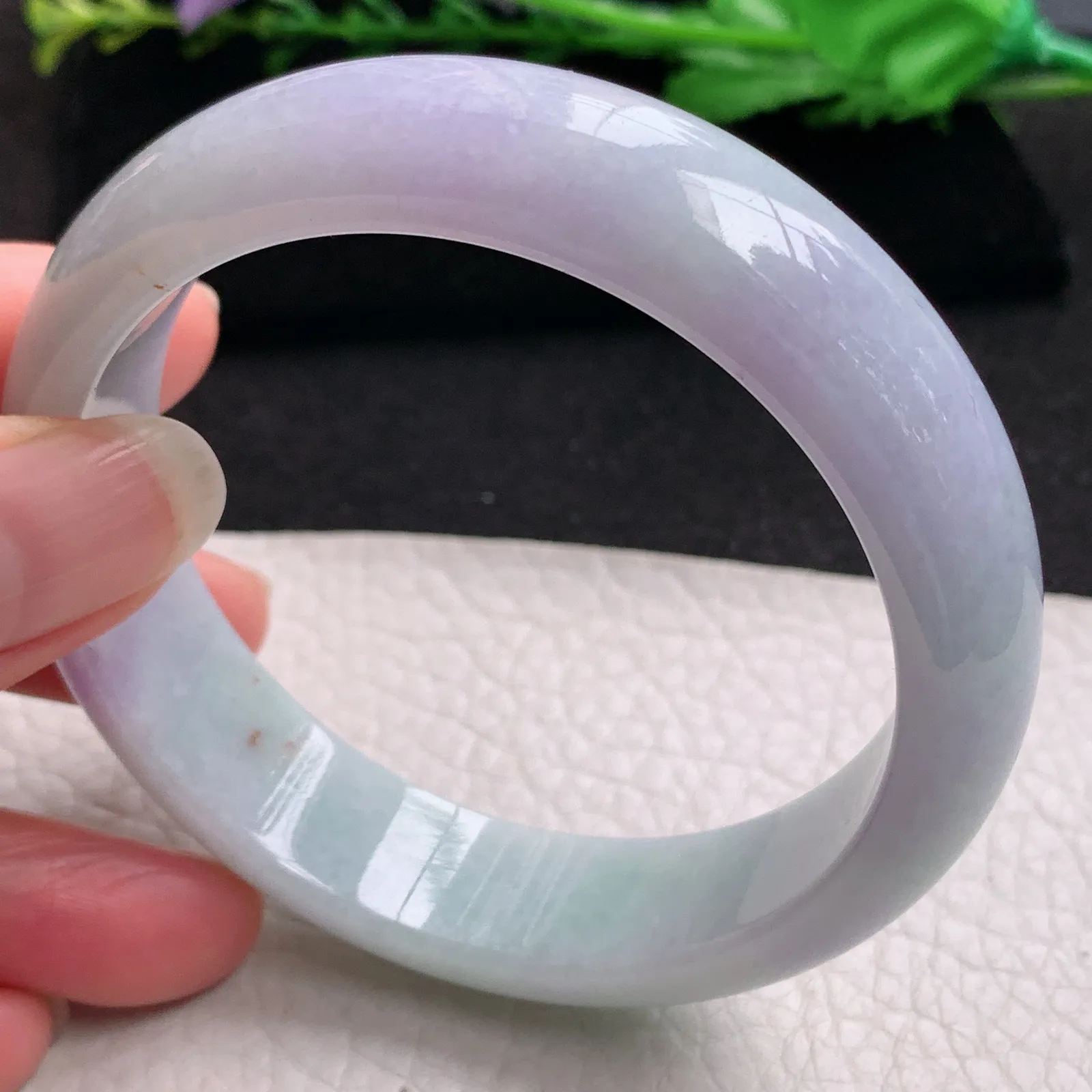 ee大圈口60*15.6*8轮胎镯 缅甸翡翠精美水润春带彩宽边玉手镯 玉手环