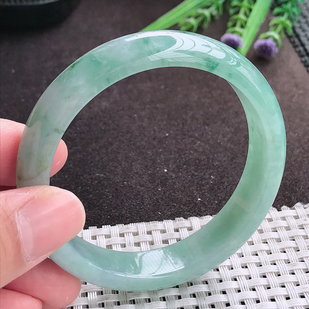 实拍A货翡翠56/13/7.2老坑冰润起胶飘花手镯宽边翡翠玉镯女款