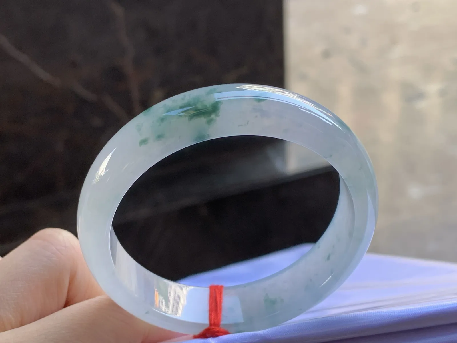 冰种飘花手镯
种好水足 54/14.4/7mm