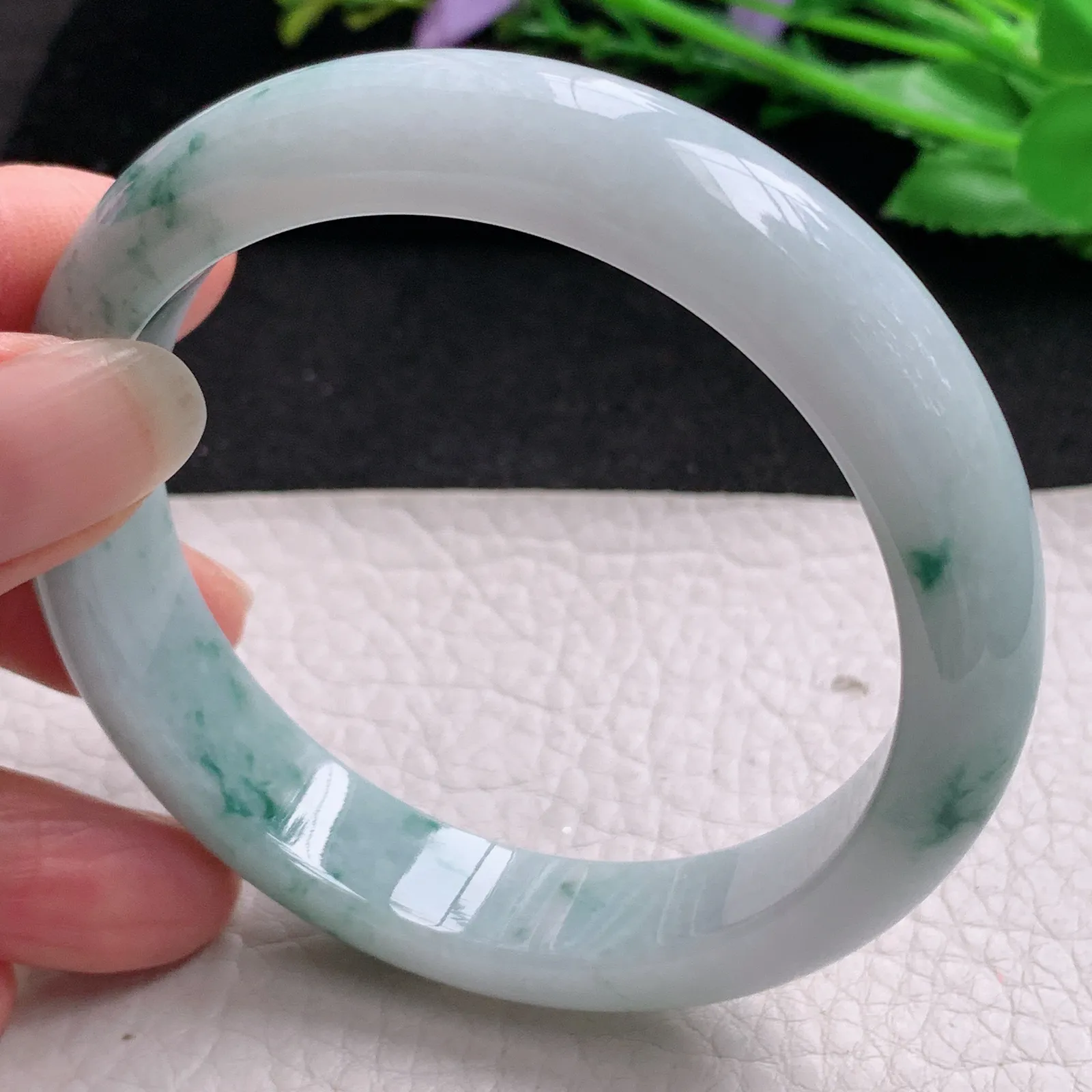 js实拍58*12.8*8平安镯 缅甸翡翠精美水润飘花宽边玉手镯 玉手环