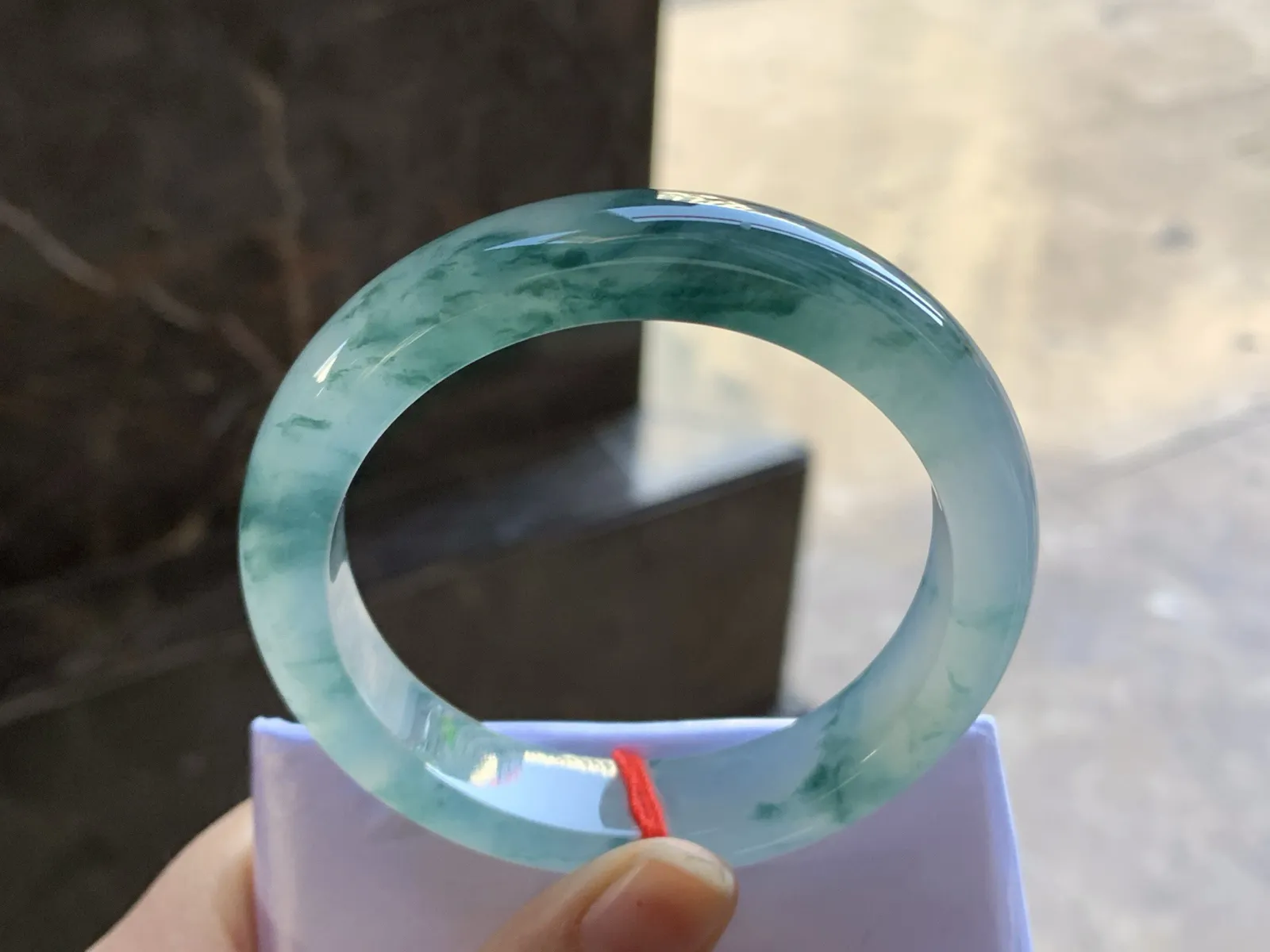 55-12.5-8.5

蓝花手镯^_^水润 冰透 飘花浓郁