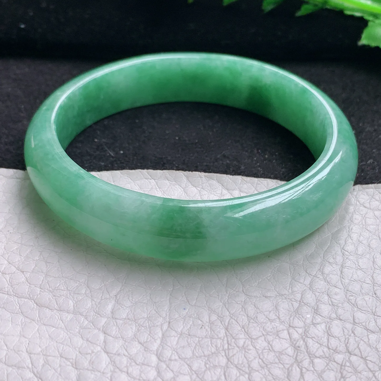 xh实拍57*12.8*7.2平安镯 缅甸翡翠精美满绿水润宽边玉手镯 玉手环