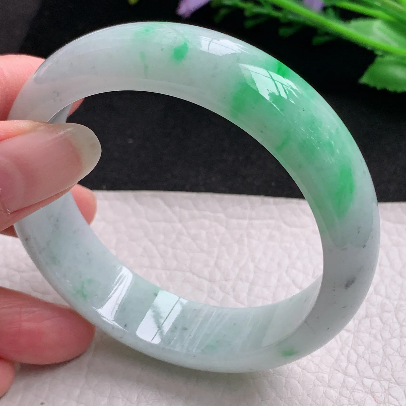 js实拍58*16.5*8.3轮胎镯 缅甸翡翠精美飘阳绿宽边玉手镯 玉手环