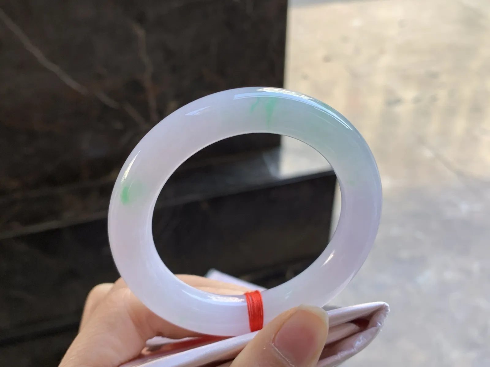 50.5-11

春带彩圆条手镯^_^清新