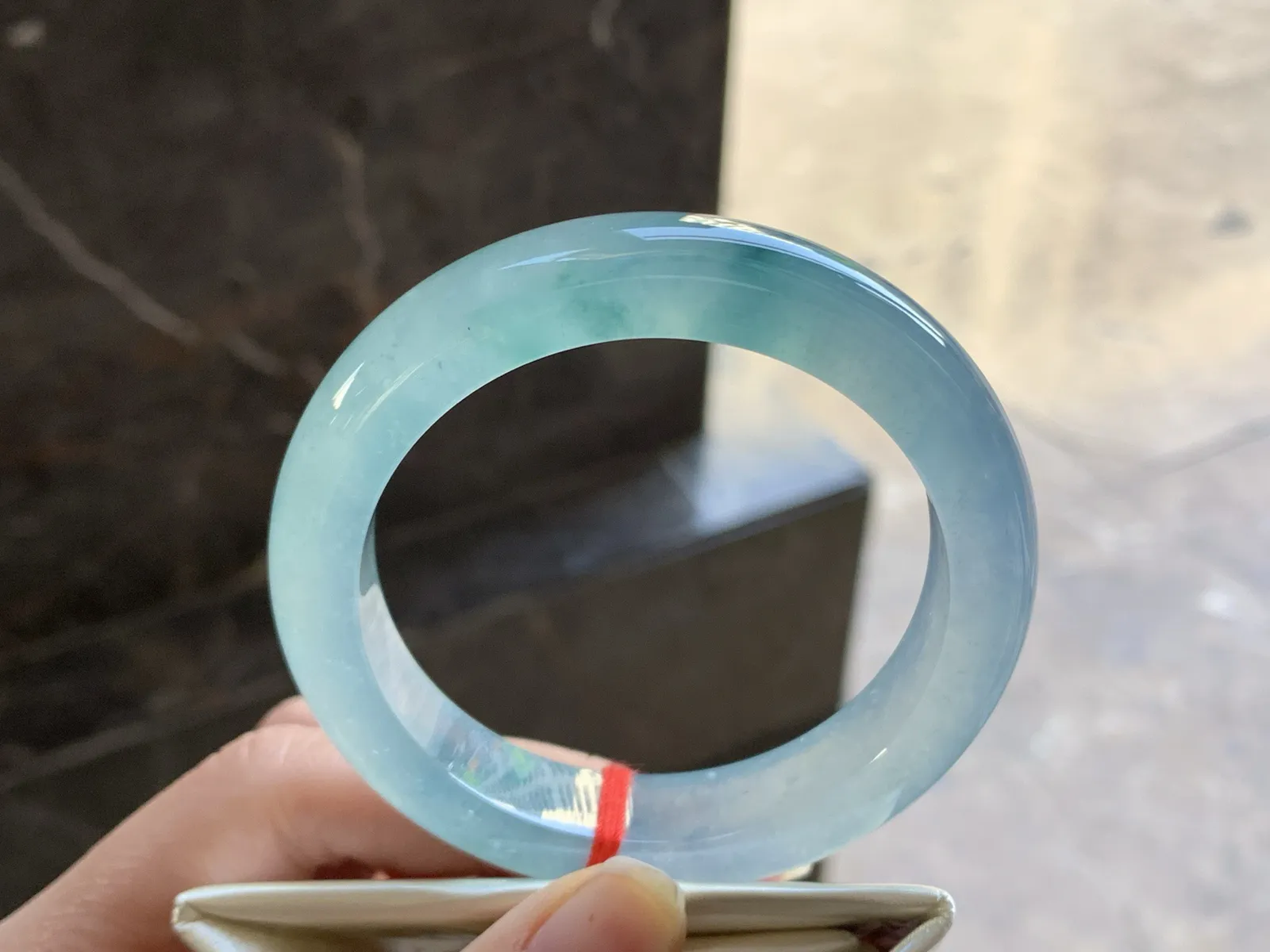 54-12.2-8

冰蓝花手镯^_^透亮