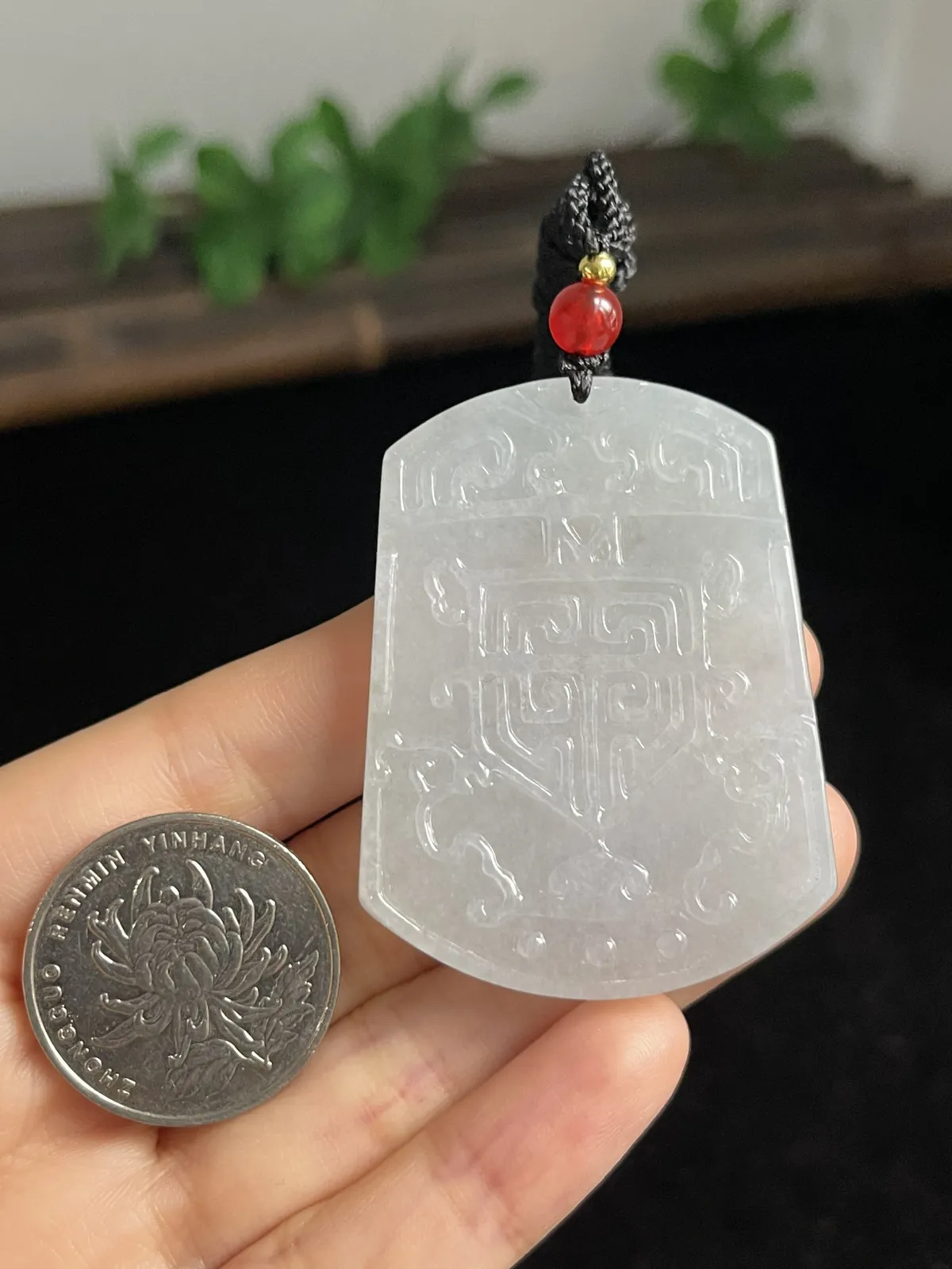 翡翠吊坠，配珠未测