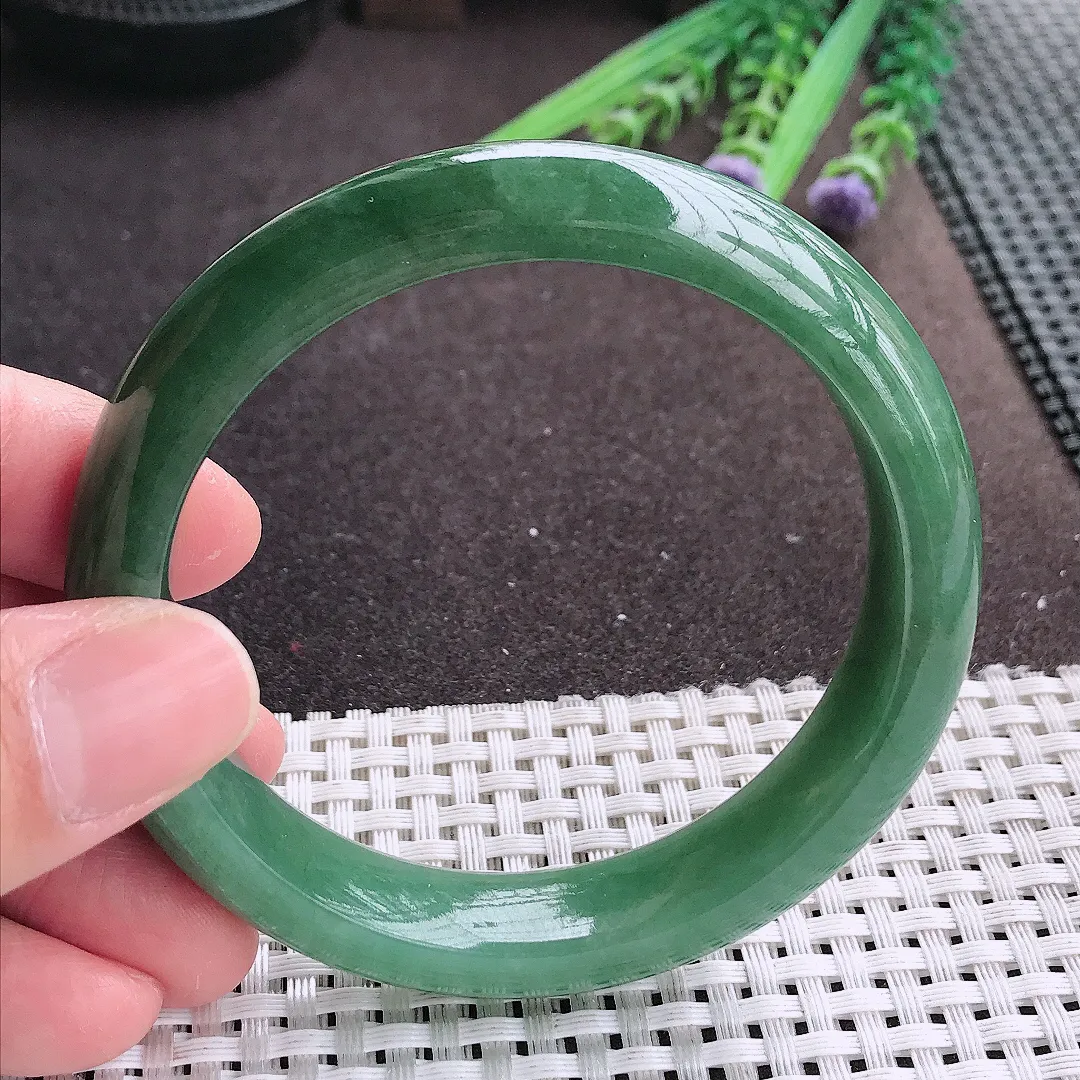 实拍A货翡翠58.8/13.5/8.5老坑精美温润满油绿手镯宽边翡翠玉镯女款