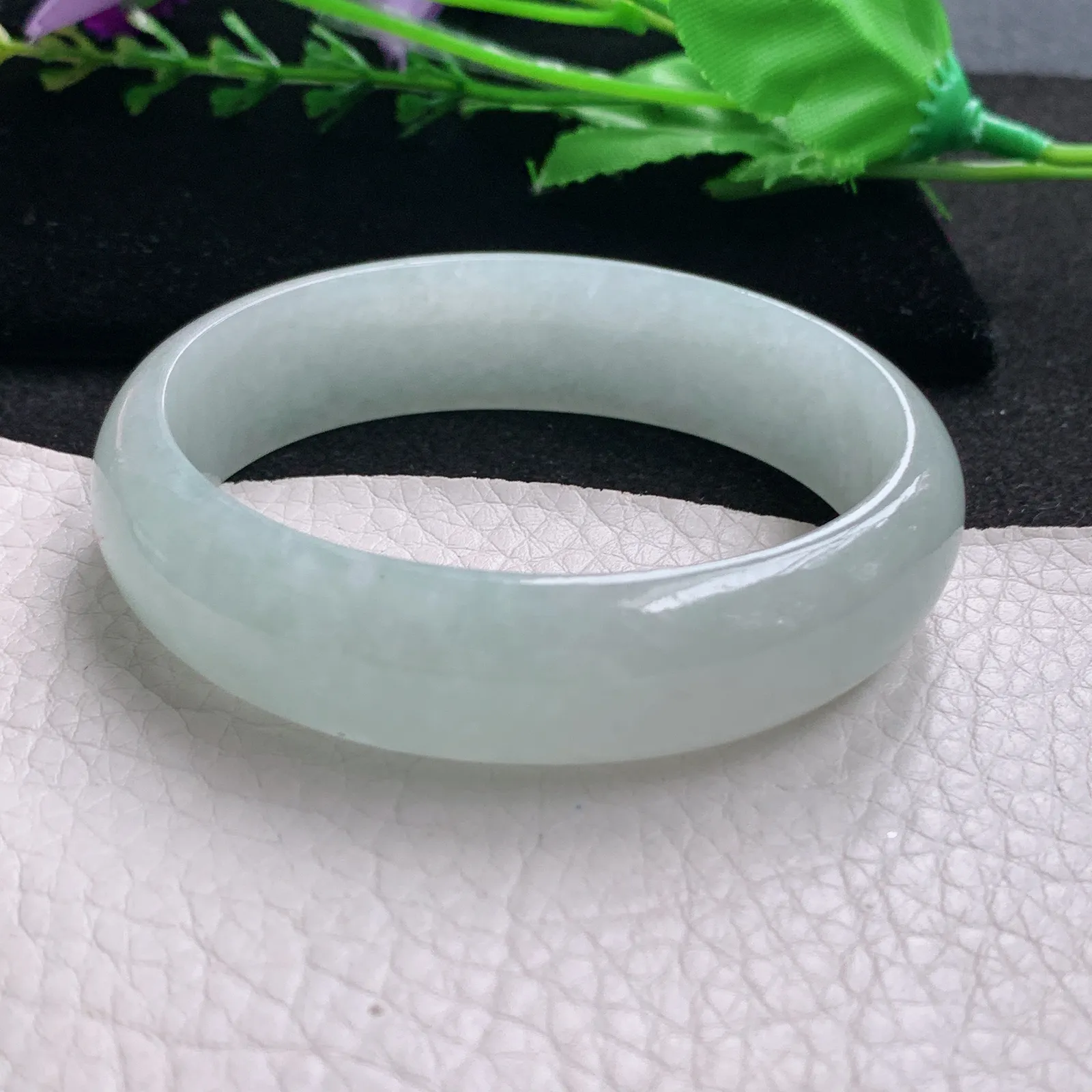 ee实拍56.5*52*15.2*7轮胎贵妃镯 缅甸翡翠精美冰甜绿椭形宽边玉手镯