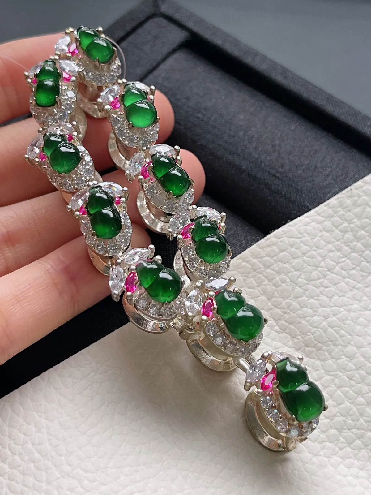 翡翠葫芦蛋面，价格为单颗价格，随机发货