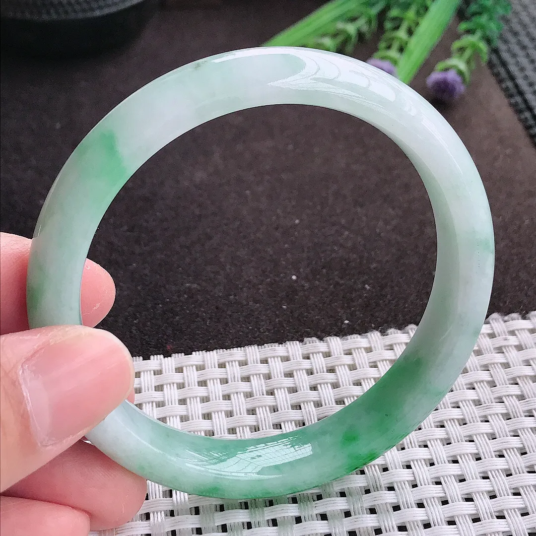 实拍A货翡翠59/11.6/7.8老坑冰润飘阳绿手镯宽边翡翠玉镯女款