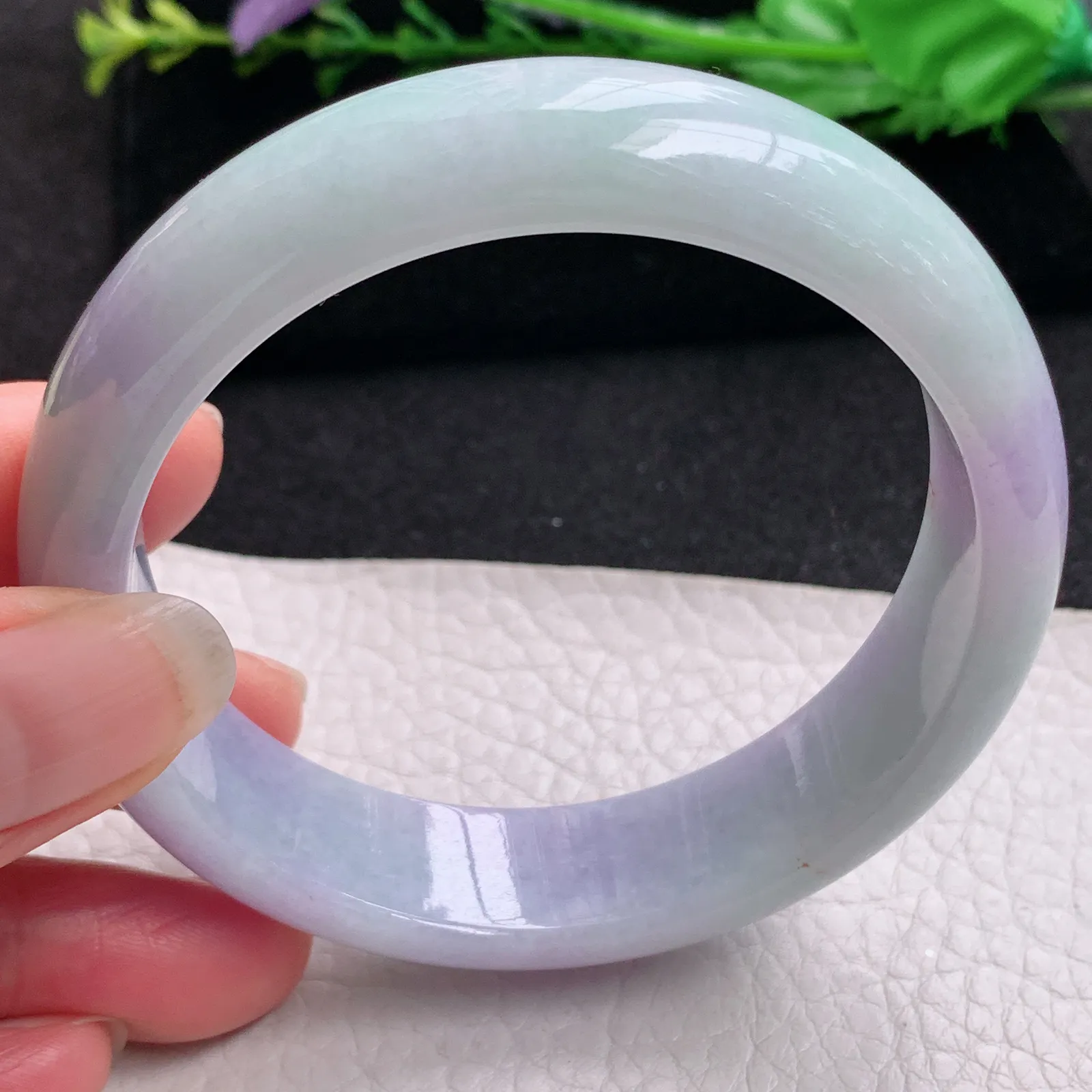 ee大圈口60*15.6*8轮胎镯 缅甸翡翠精美水润春带彩宽边玉手镯 玉手环