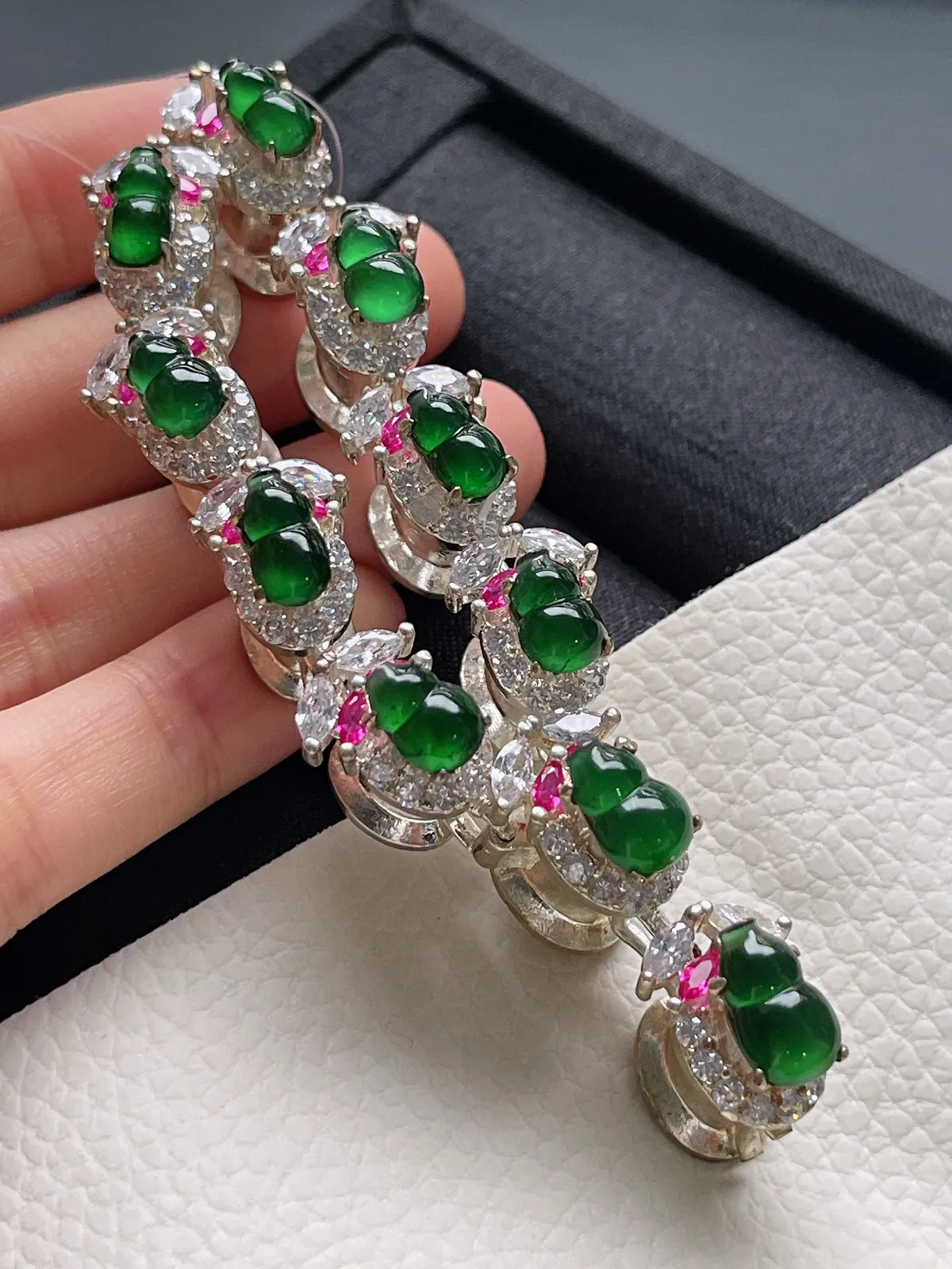 翡翠葫芦蛋面，价格为单颗价格，随机发货