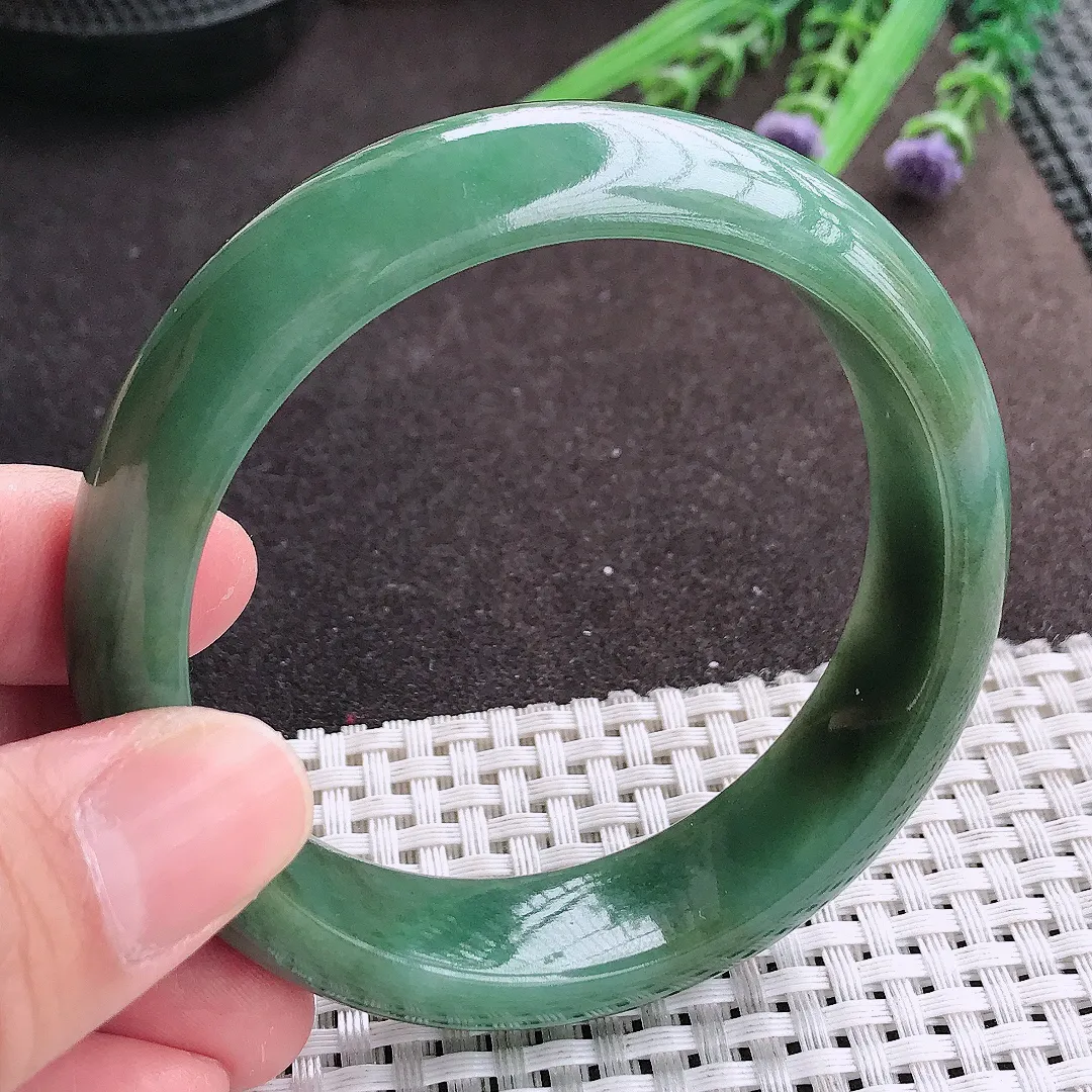 实拍A货翡翠57.8/16/8.8老坑精美温润满色油绿手镯宽边轮胎镯女款