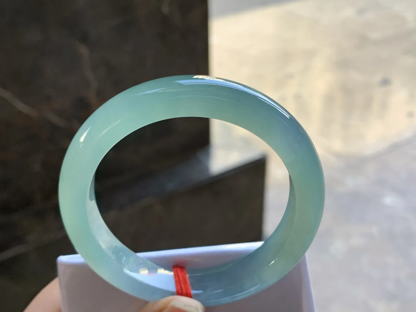 53-11.7-8.2

冰蓝手镯^_^种水清透