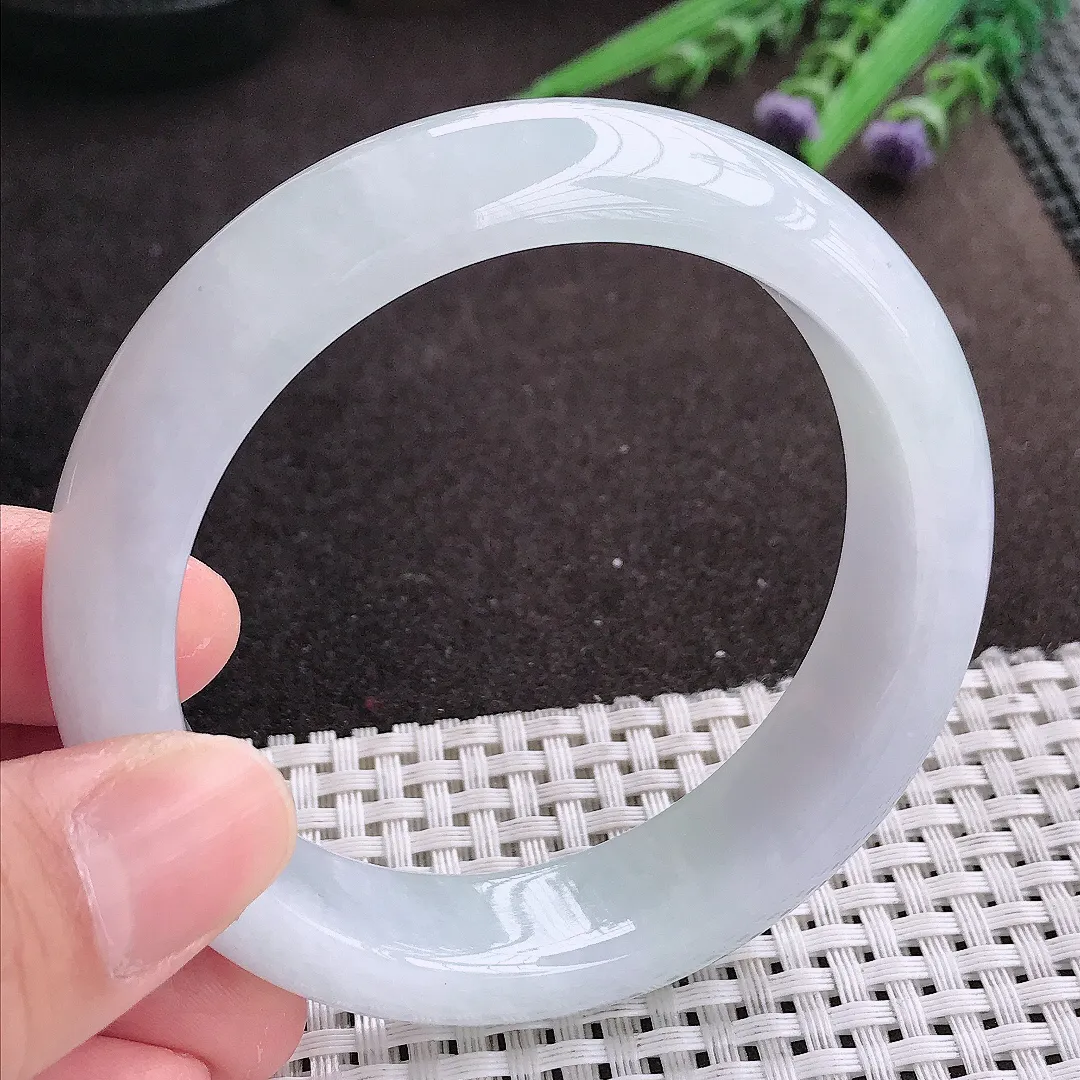 实拍A货翡翠58.8/15.3/9老坑冰纯起胶月光白手镯宽边翡翠玉镯女款