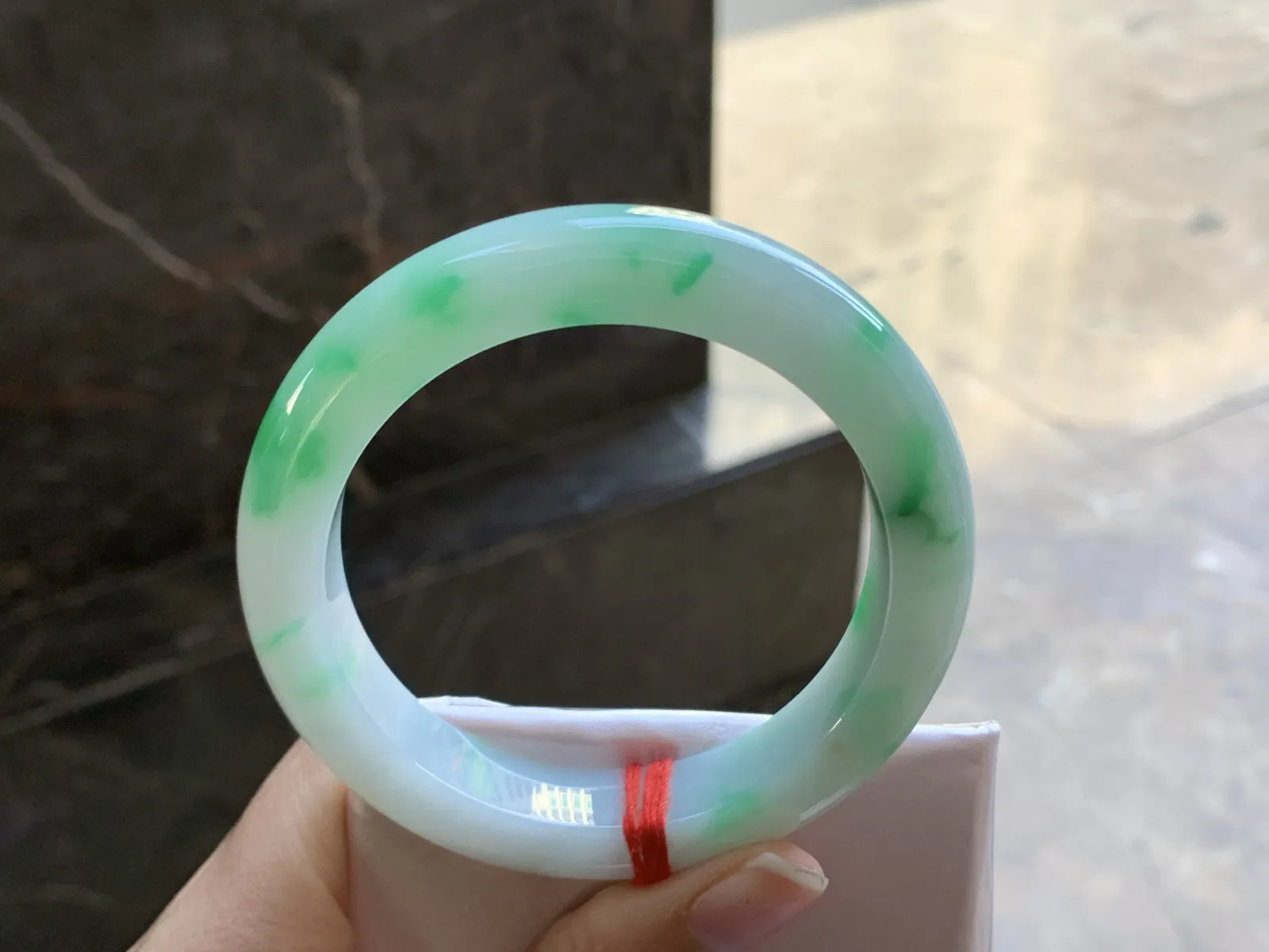 56.5-12-10.1毫米

飘绿手镯^_^清新 色阳