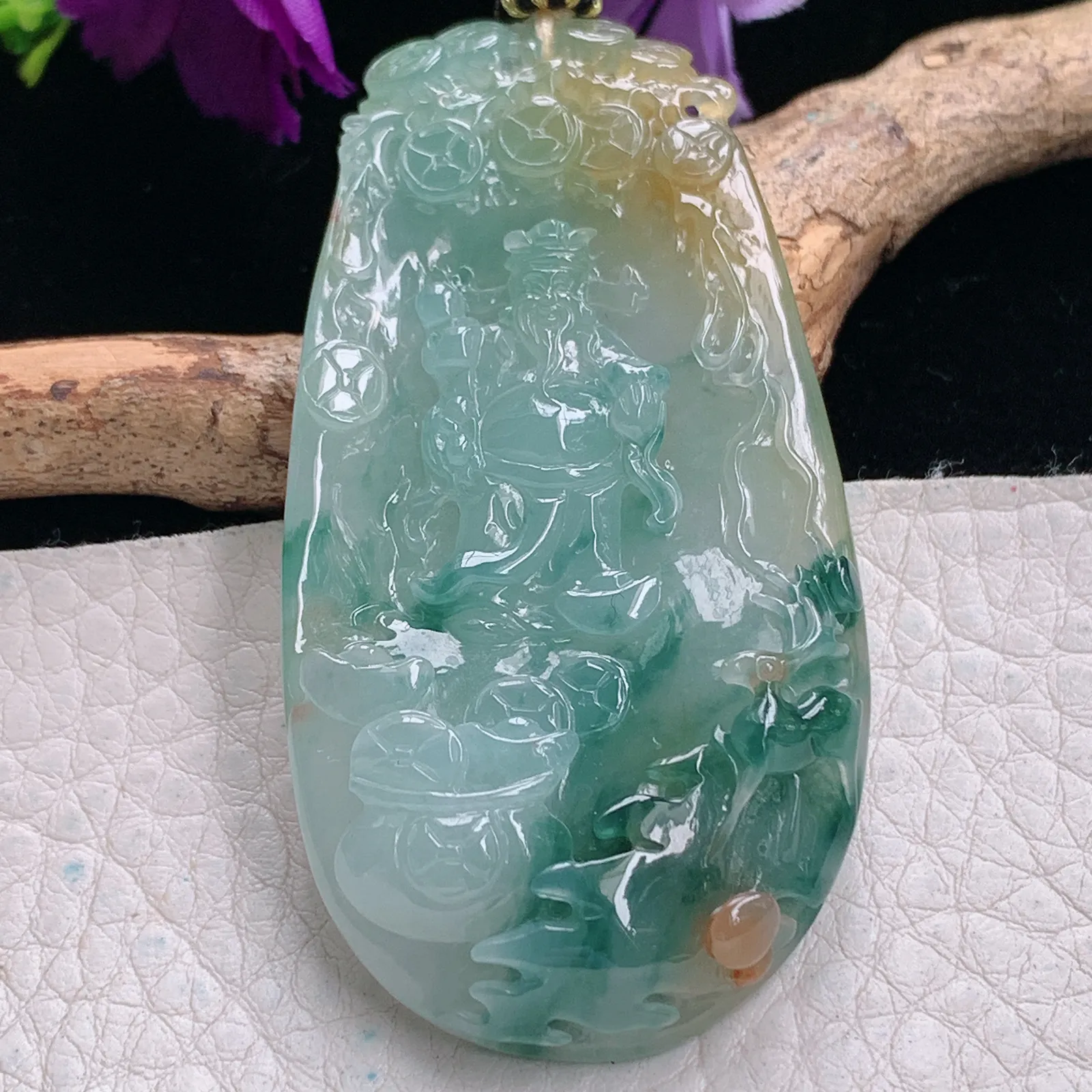 yl实拍65*33.5*9.5缅甸翡翠俏色巧雕山水财神 一路发财玉吊坠 玉挂坠