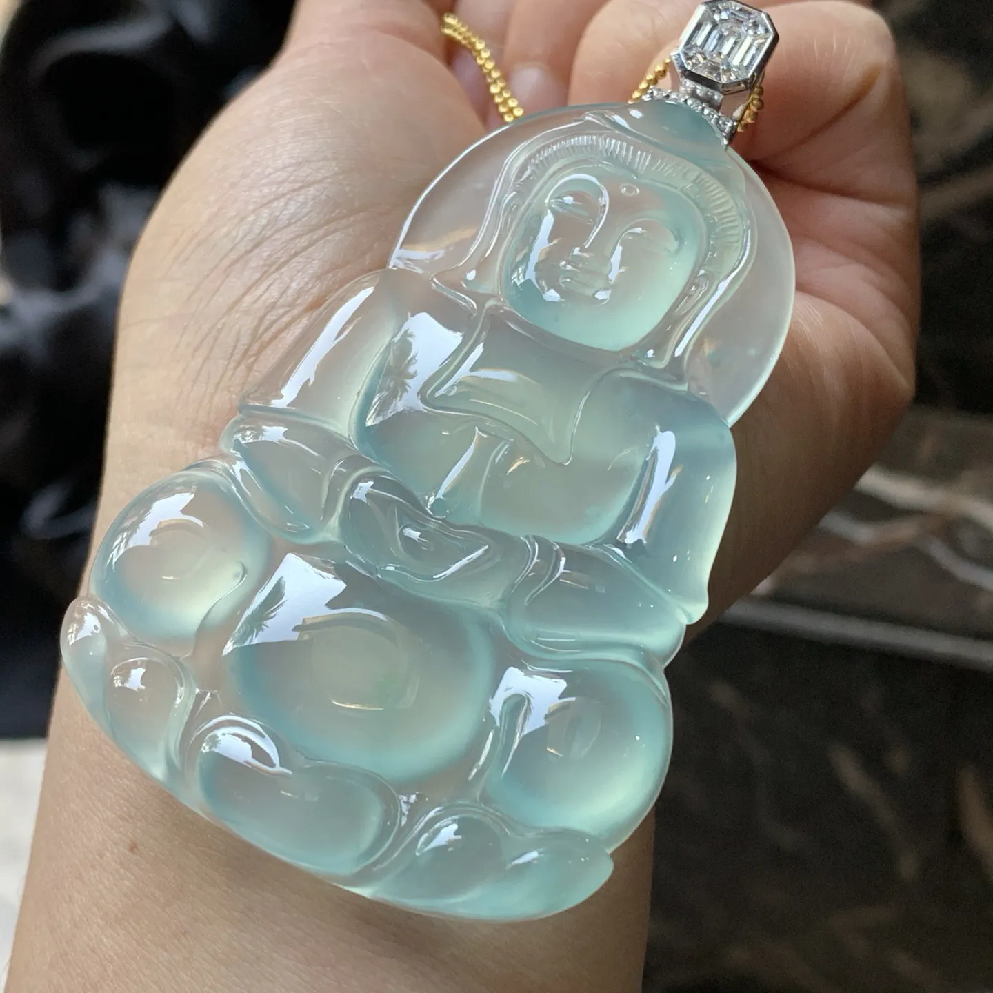 高冰蓝正装观音^_^透亮 荧光十足 水润 木那料 完颜色好看 实物更美