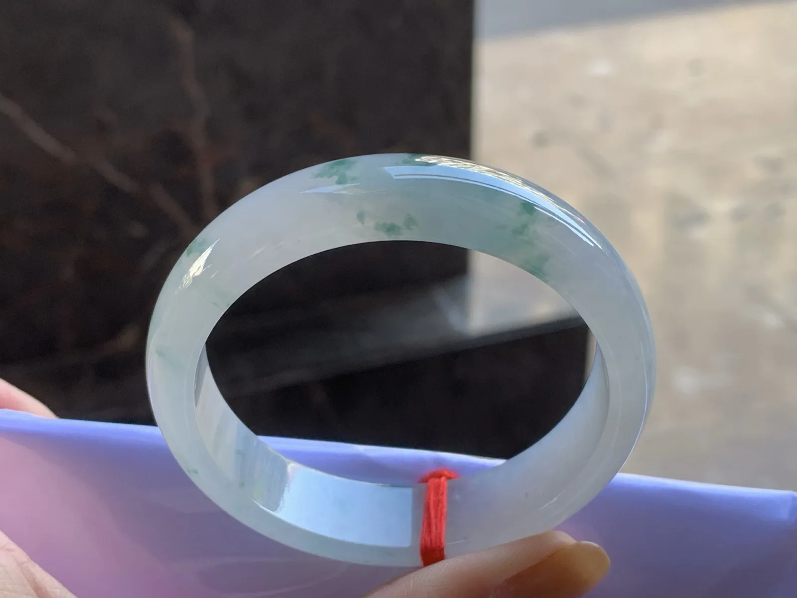 冰种飘花手镯
种好水足 54/14.4/7mm