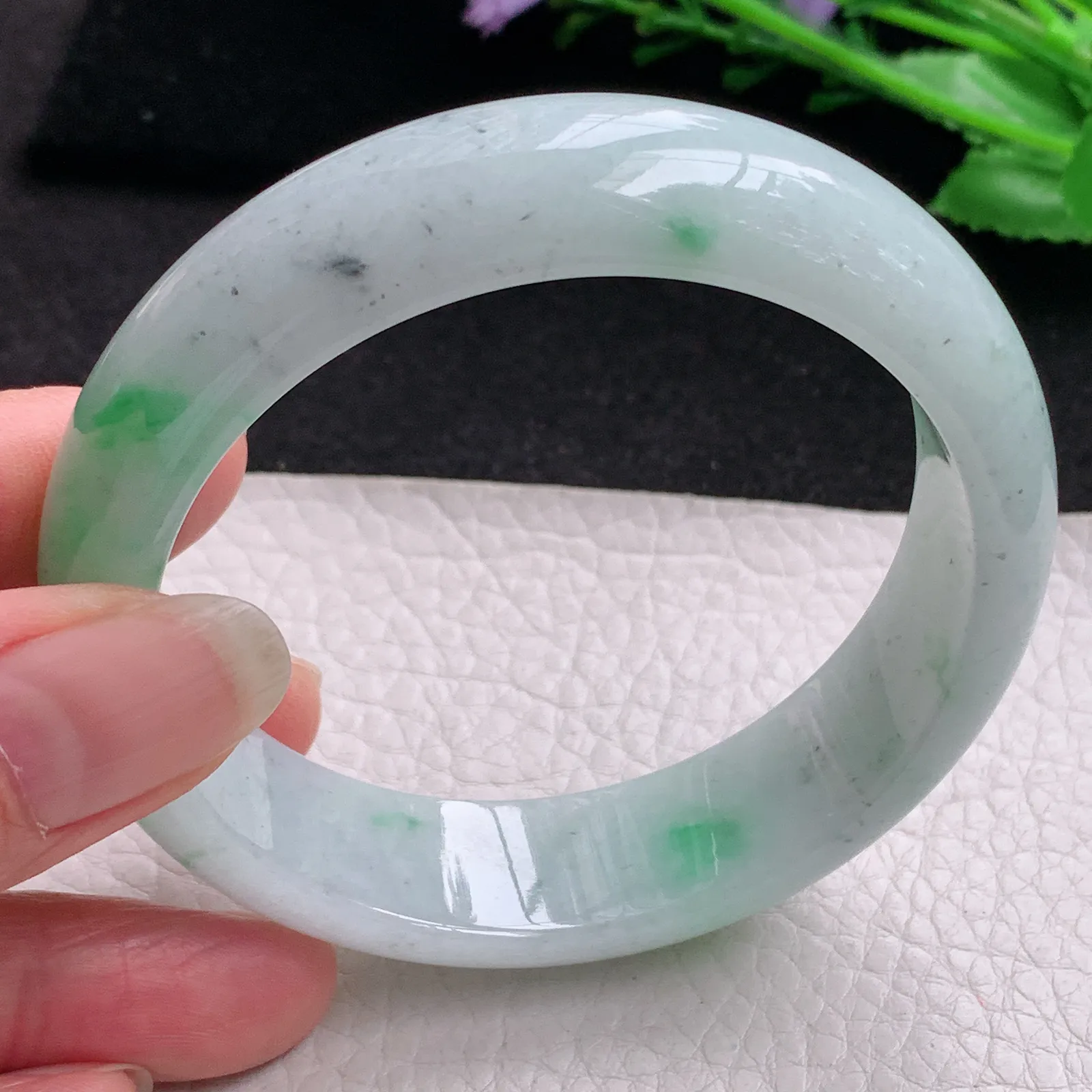 js实拍58*16.5*8.3轮胎镯 缅甸翡翠精美飘阳绿宽边玉手镯 玉手环