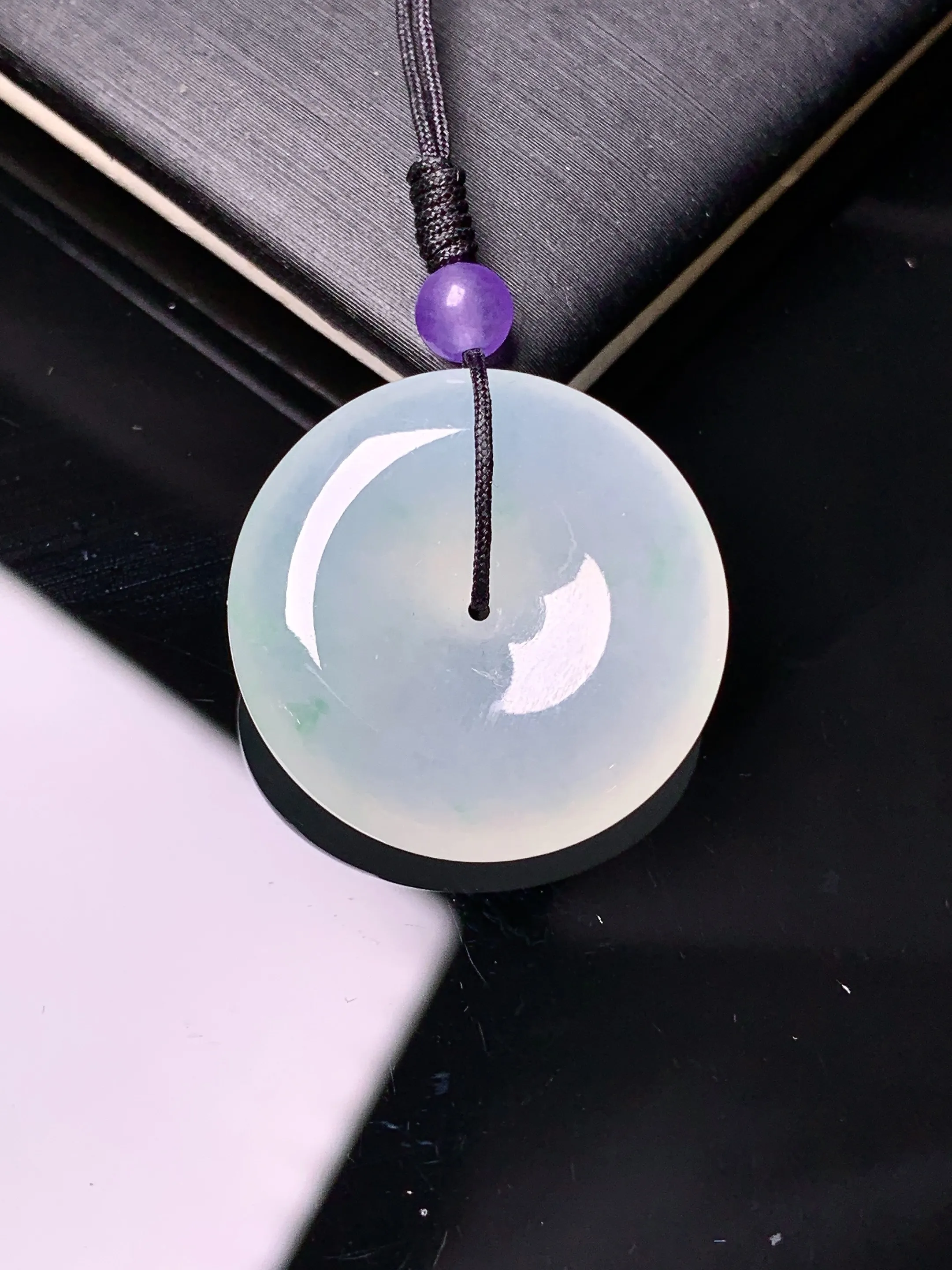 冰种平安扣吊坠 玉质细腻 色泽艳丽清新 整体尺寸22.2*5.5