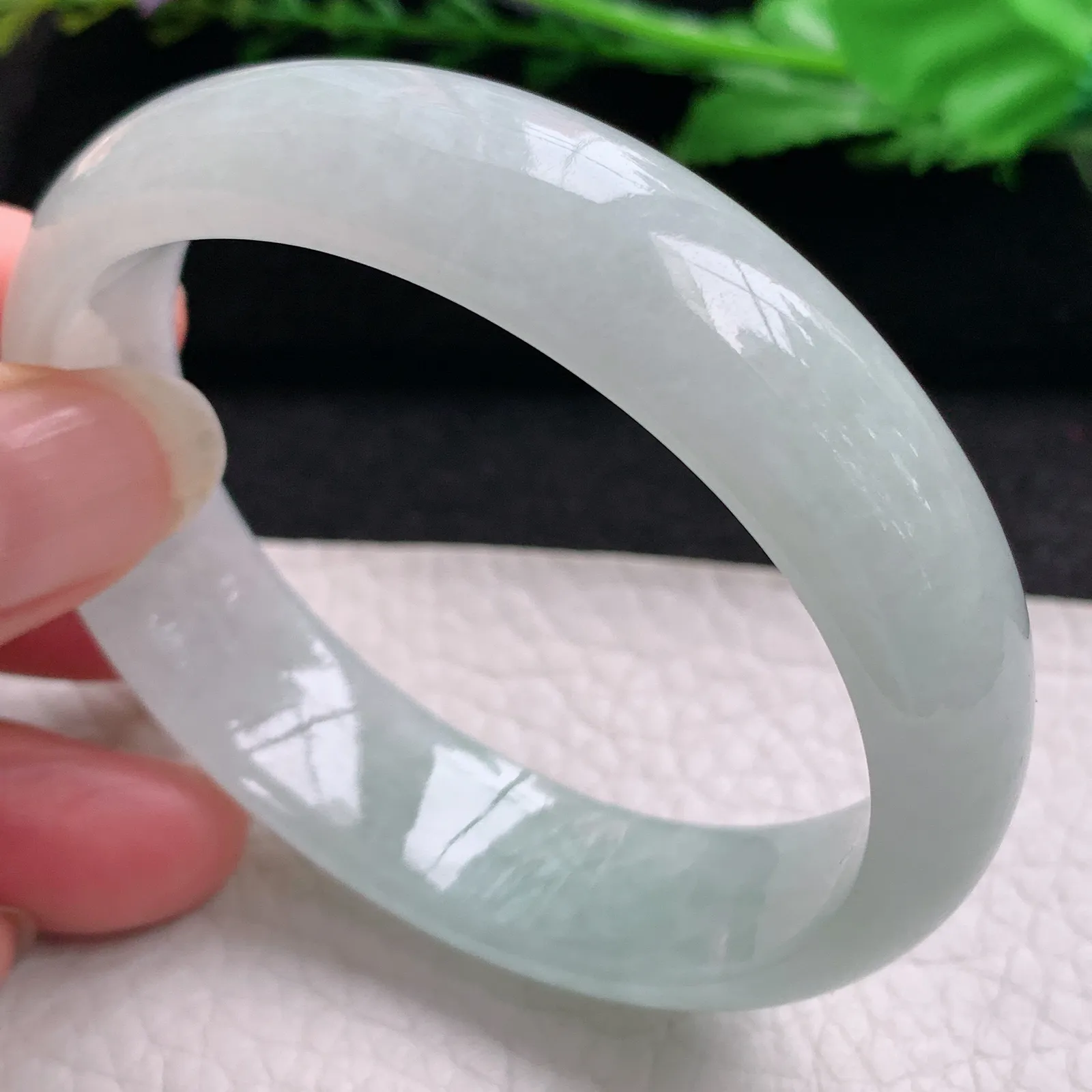 ee实拍56.5*52*15.2*7轮胎贵妃镯 缅甸翡翠精美冰甜绿椭形宽边玉手镯