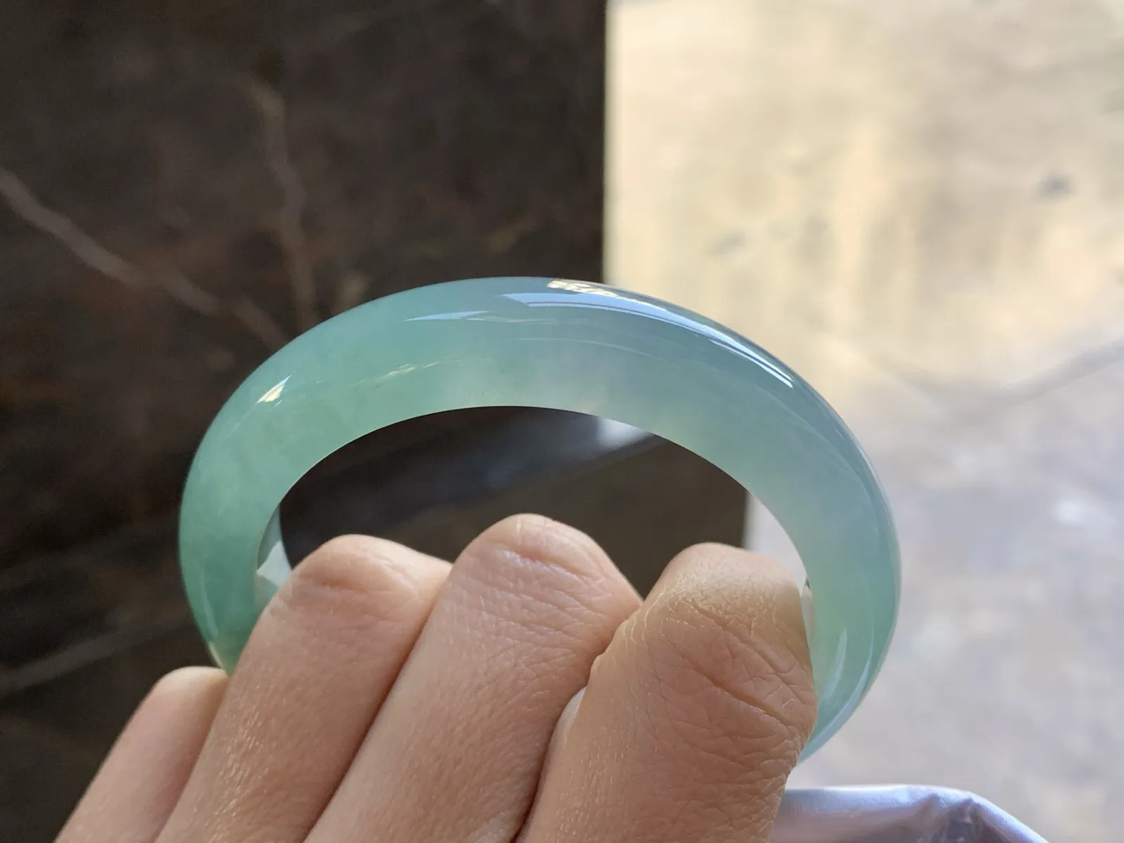 52.5-11.8-8.5

蓝水手镯^_^鲜艳 起光 料子油润