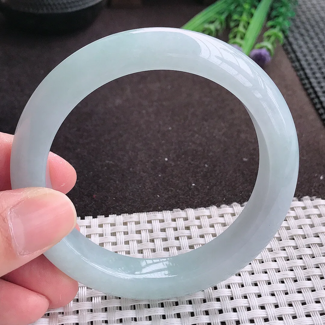 实拍A货翡翠59/12.5/9.5老坑冰纯起胶天空蓝手镯宽边翡翠玉镯女款