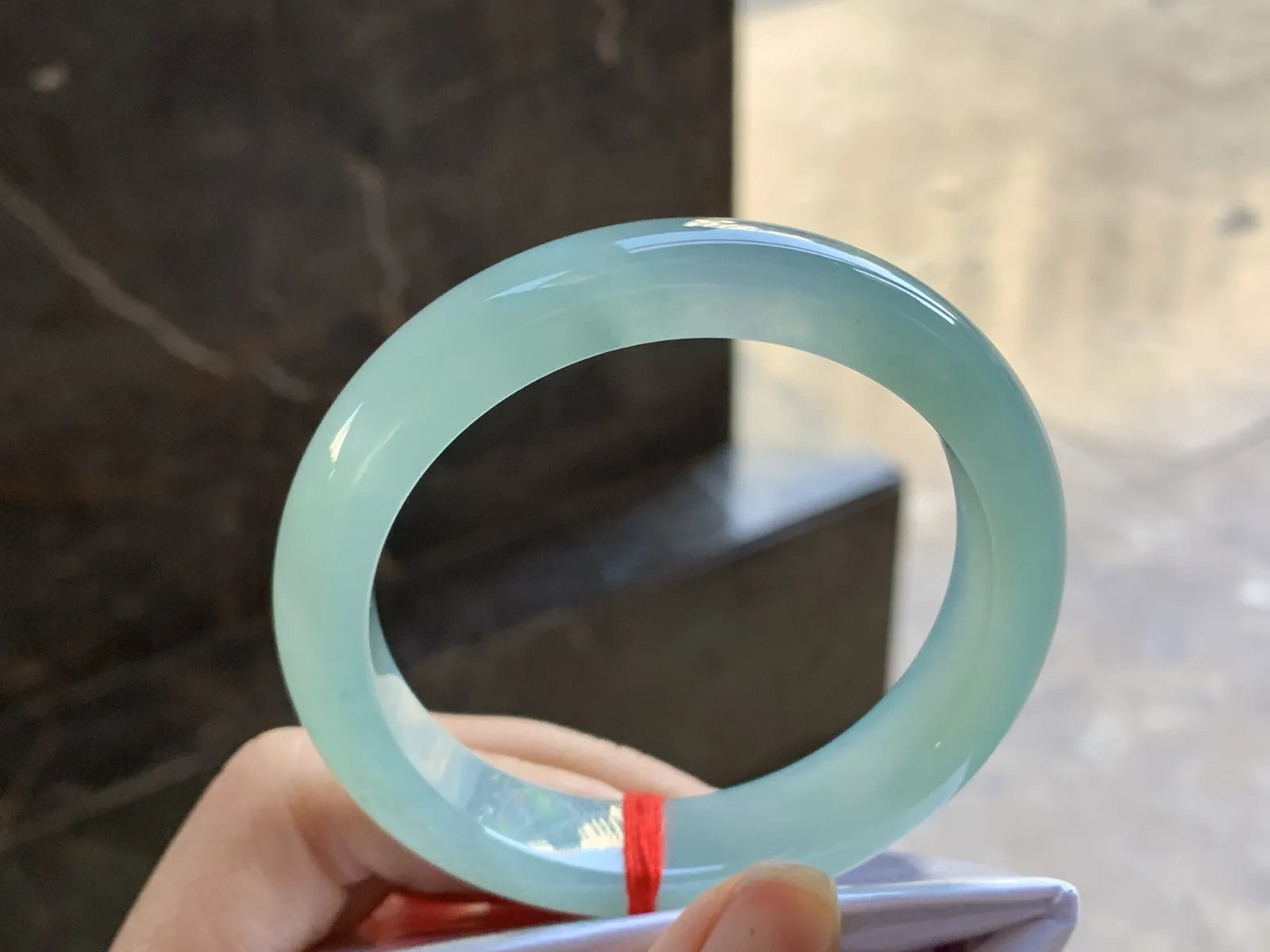 54.5-12.4-8.2

冰蓝手镯^_^水润 清新