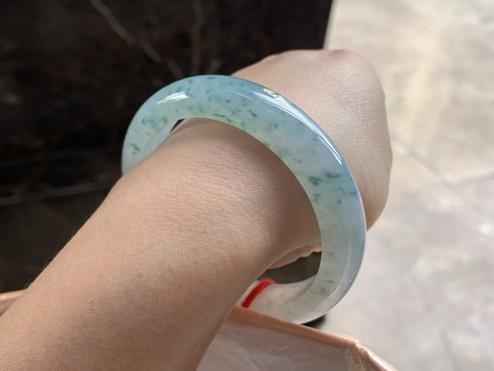 54.5-12.3-7.8

蓝花手镯^_^飘花灵韵