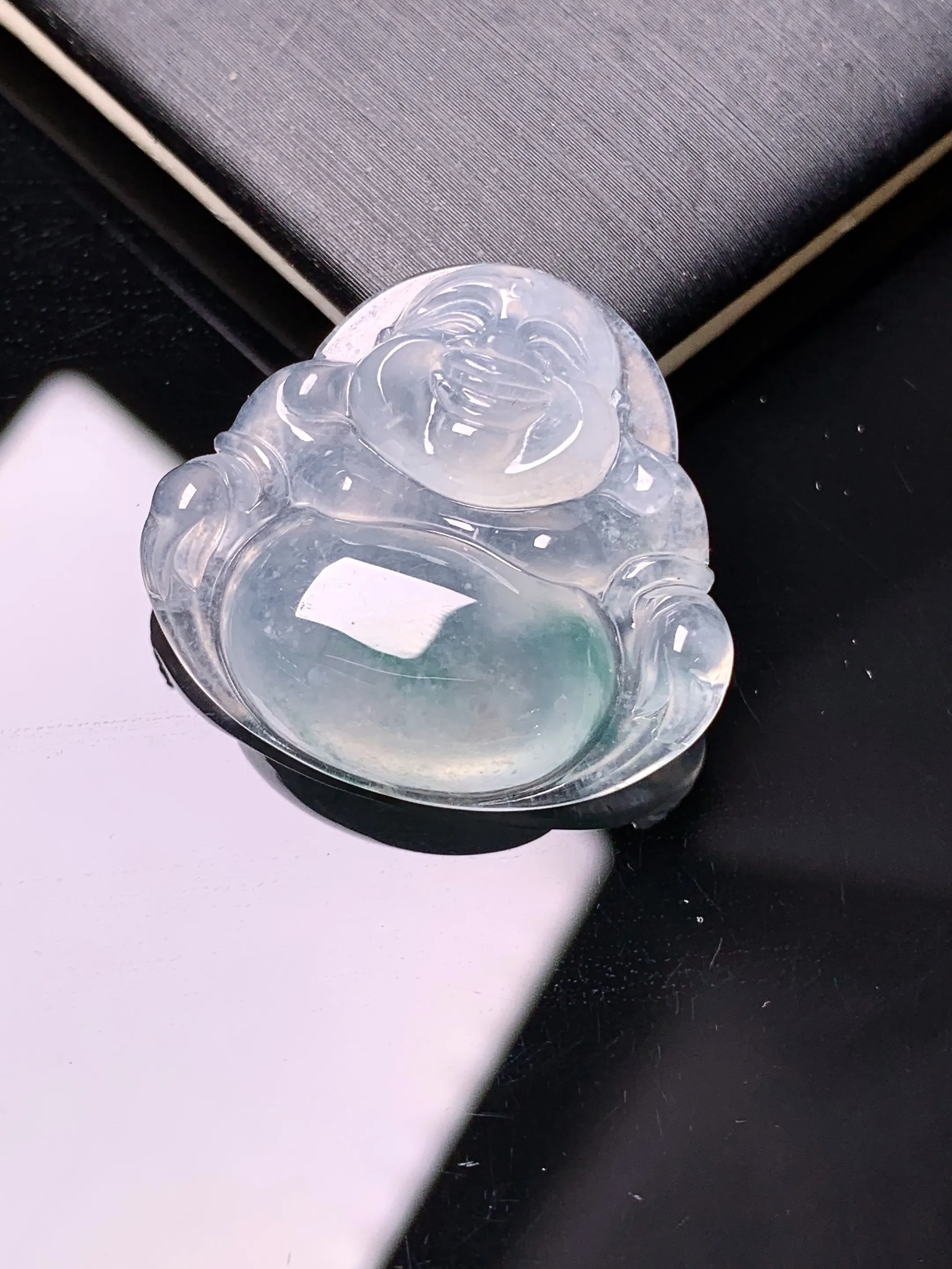 冰种佛公吊坠 玉质细腻 色泽艳丽清新 整体尺寸24.5*26.6*6.2