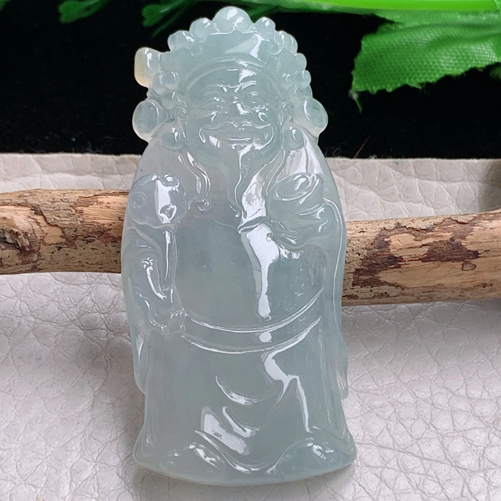 lz实拍52.8*24.5*5.6缅甸翡翠精雕冰晴立体财神爷 财爷玉吊坠 玉挂坠