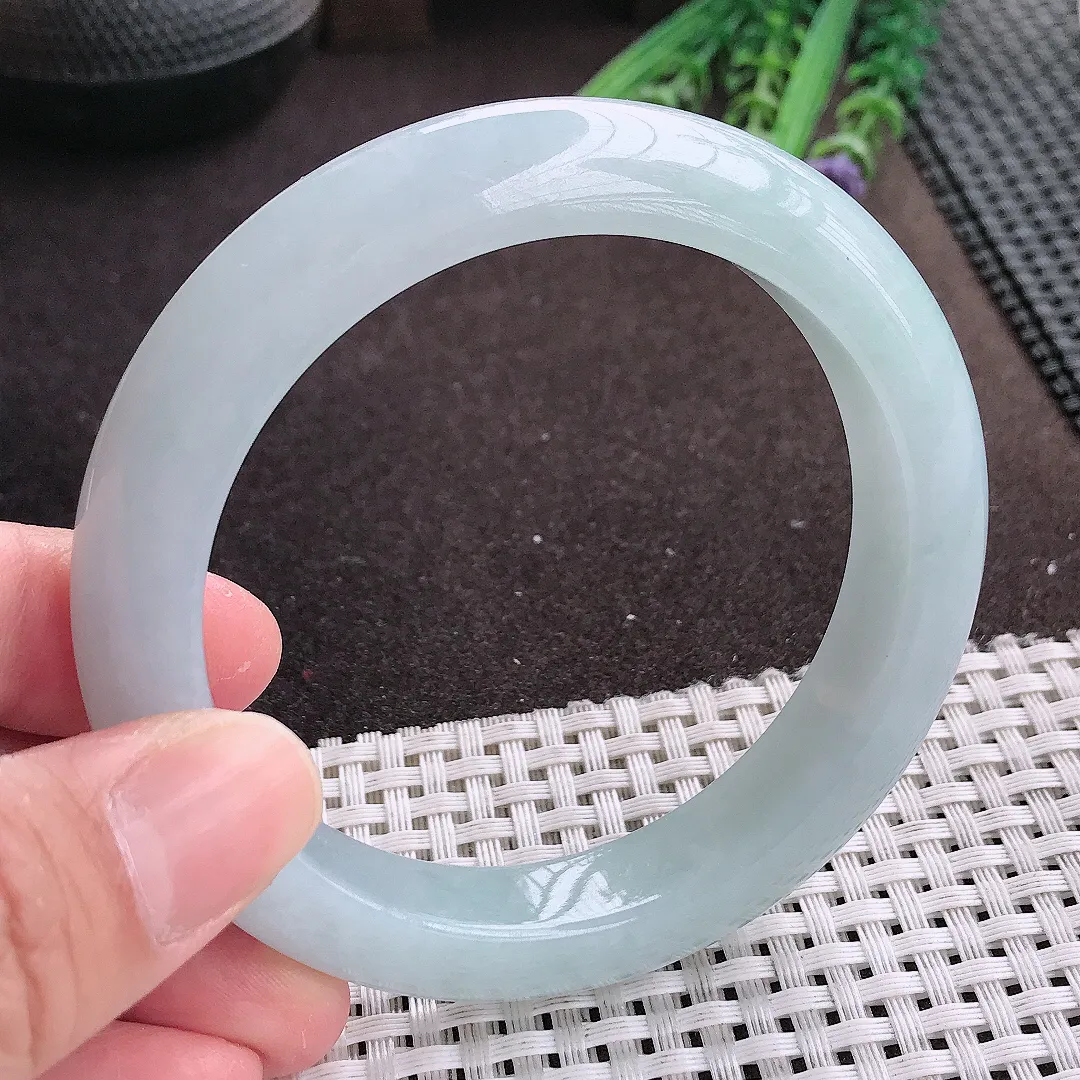 实拍A货翡翠59/12.5/9.5老坑冰纯起胶天空蓝手镯宽边翡翠玉镯女款