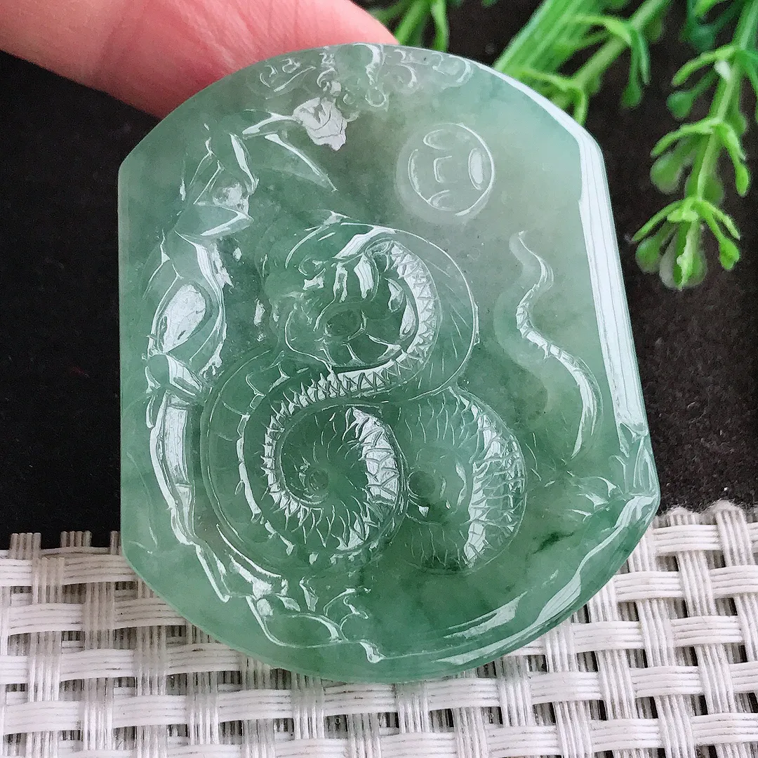 实拍A货翡翠51/43.3/5老坑冰胶水灵冰晴满绿生肖蛇牌吊坠翡翠挂件