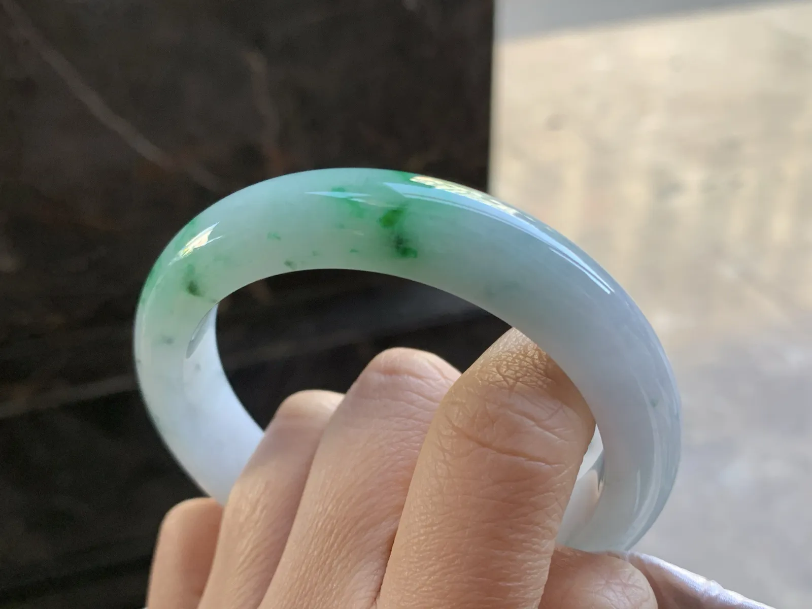 56.5-12.5-8.8

飘绿手镯^_^色阳 细腻