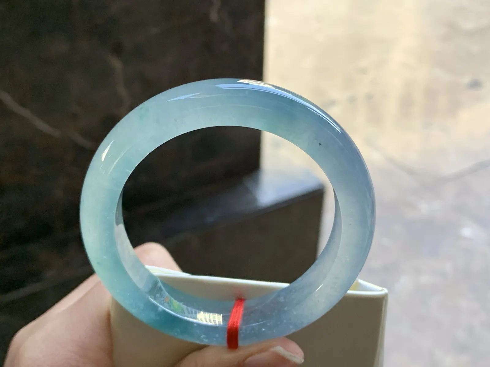 54-12.2-8

冰蓝花手镯^_^透亮