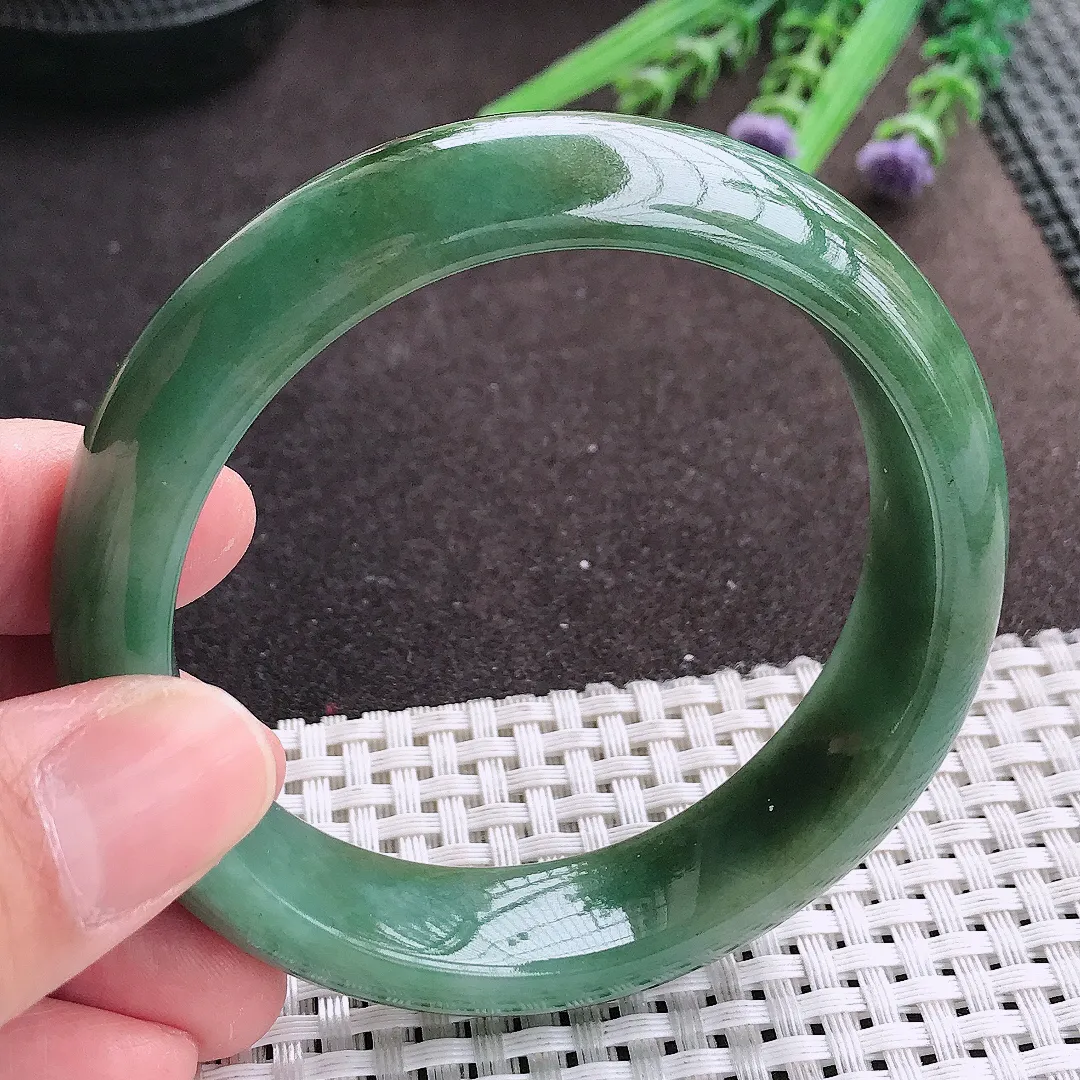 实拍A货翡翠57.8/16/8.8老坑精美温润满色油绿手镯宽边轮胎镯女款