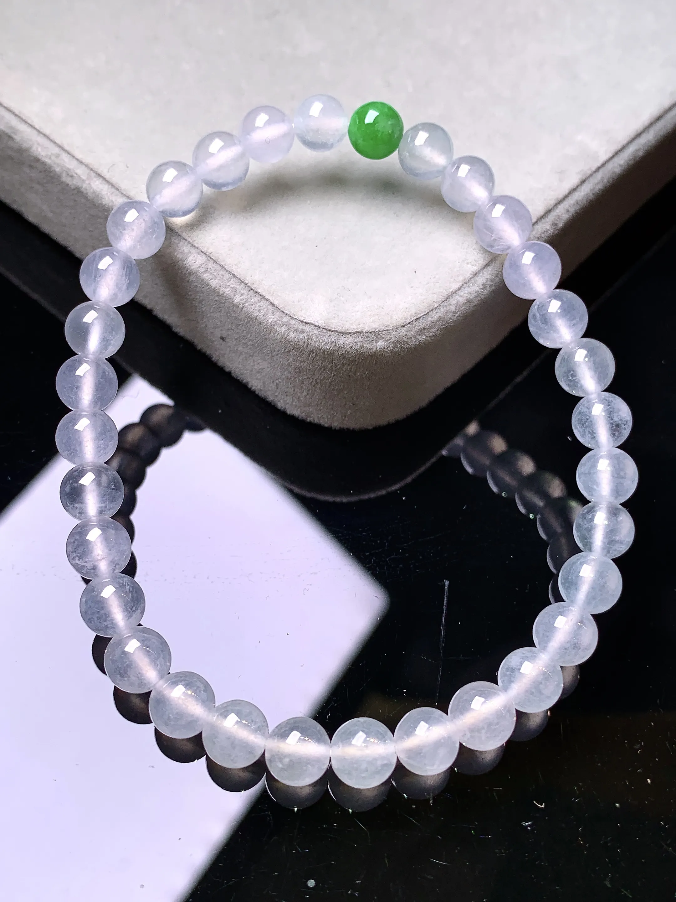 冰种圆珠手链 玉质细腻 色泽清新艳丽 整体尺寸6