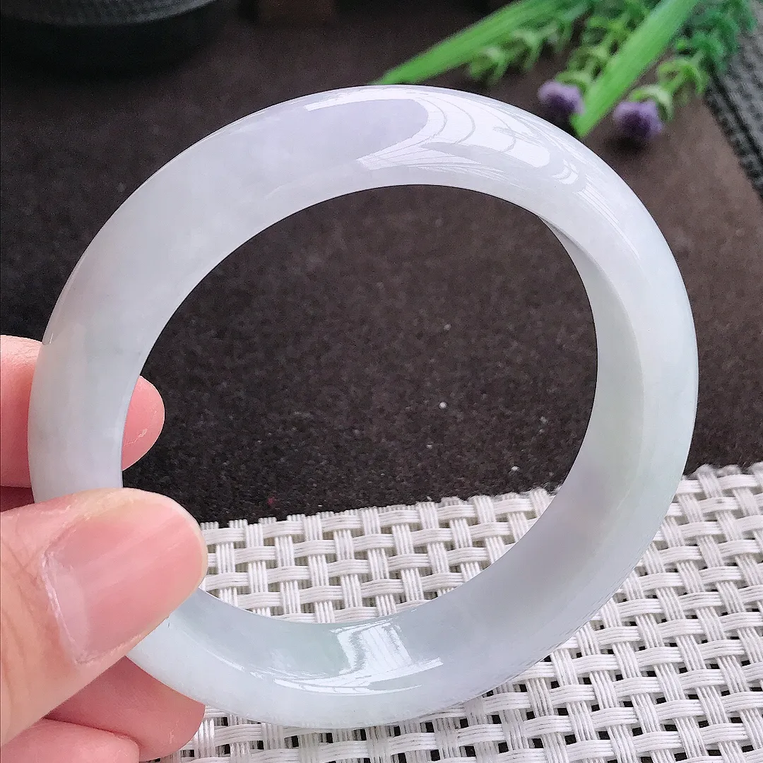 实拍A货翡翠58.8/15.3/9老坑冰纯起胶月光白手镯宽边翡翠玉镯女款